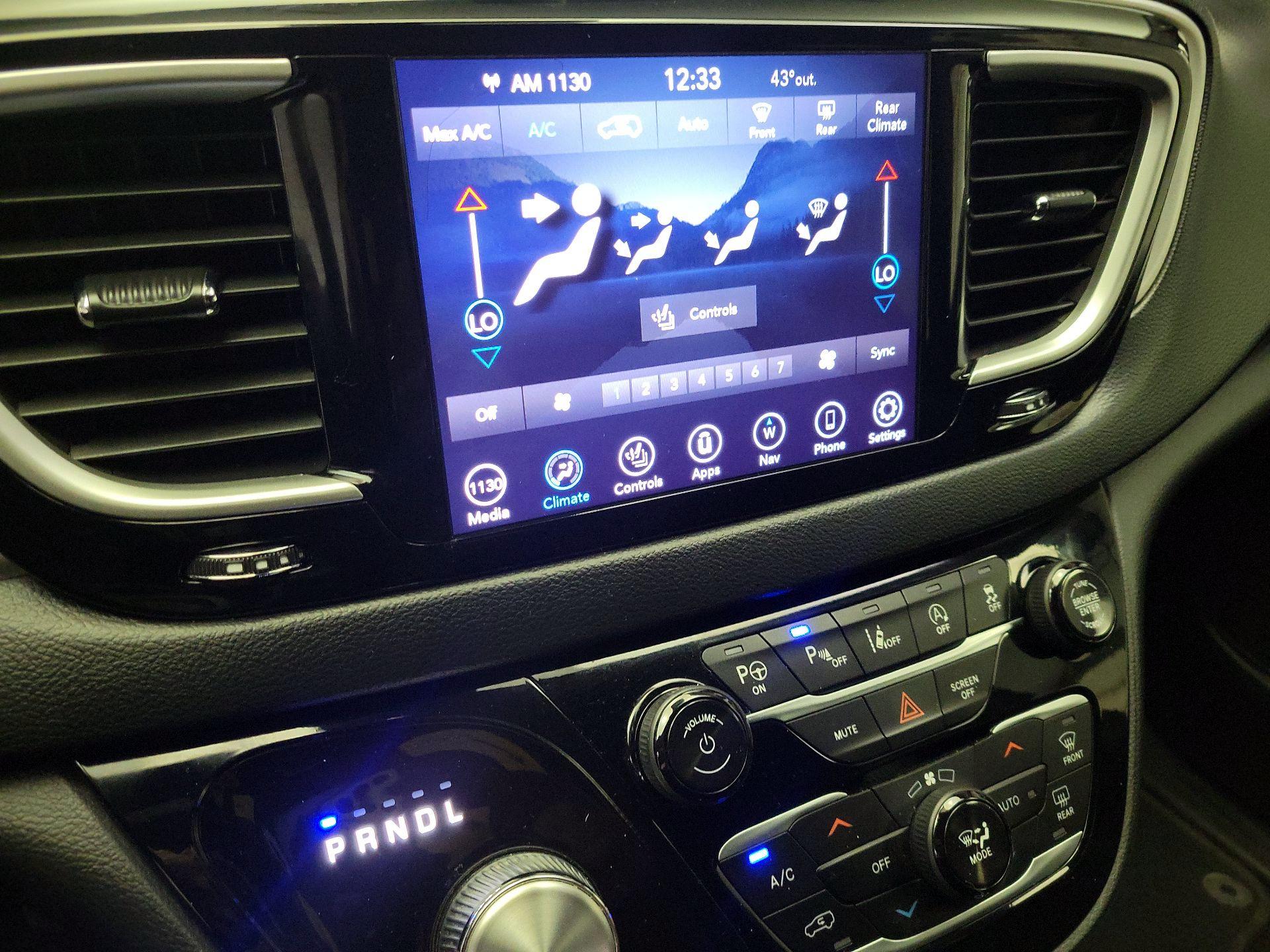 Thumbnail: 2020 Chrysler Pacifica - 17