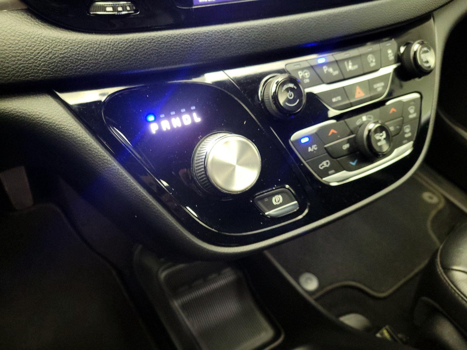 Thumbnail: 2020 Chrysler Pacifica - 18