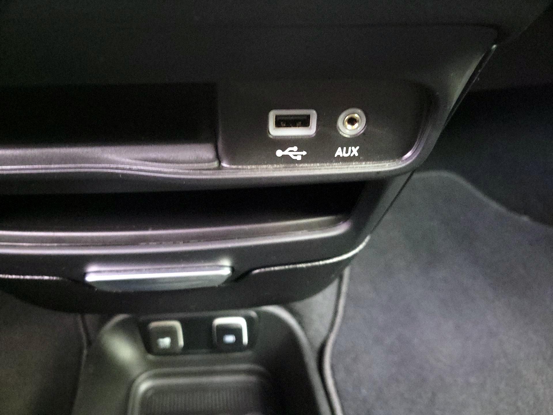 Thumbnail: 2020 Chrysler Pacifica - 19