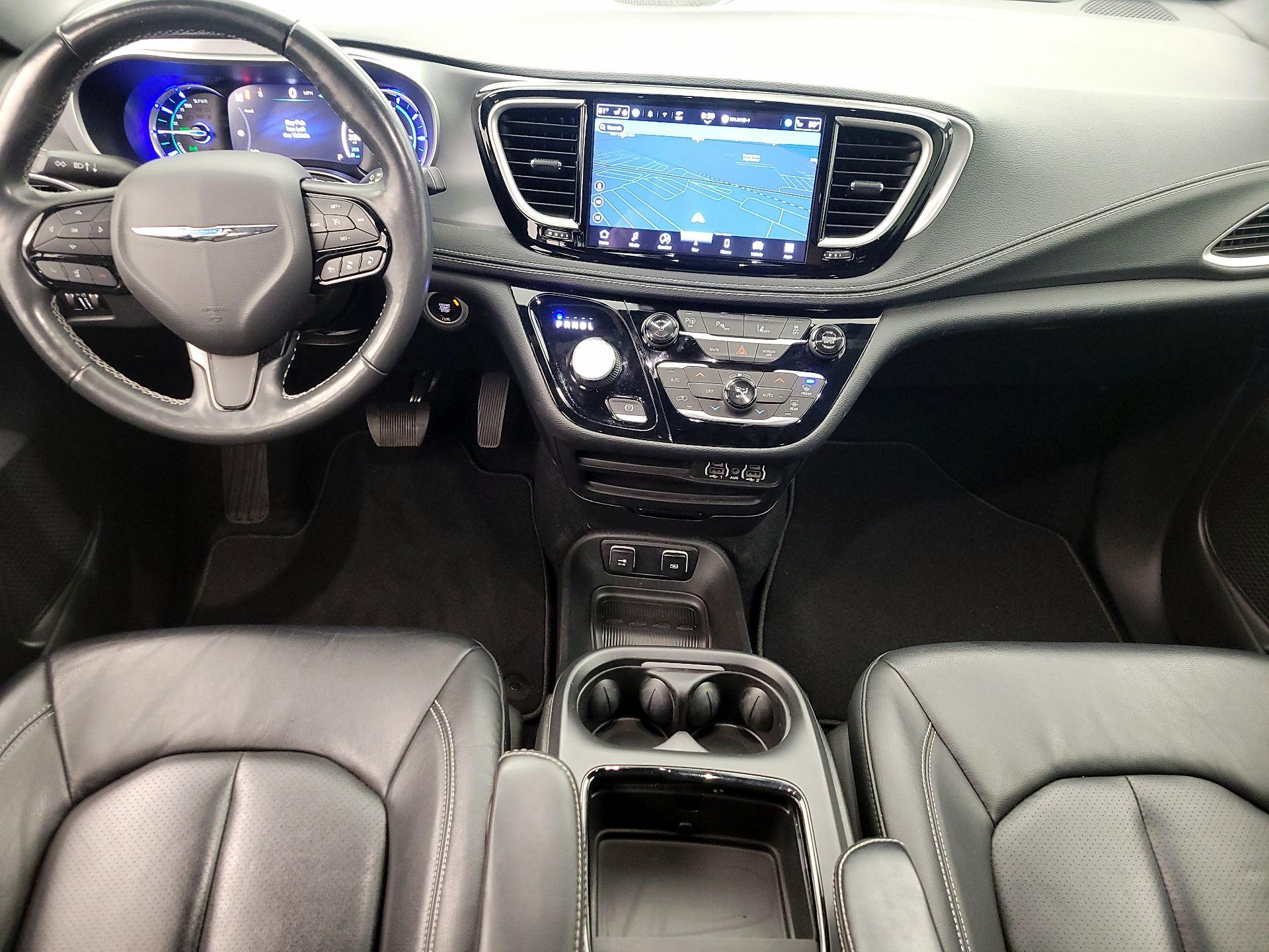 Thumbnail: 2021 Chrysler Pacifica - 9