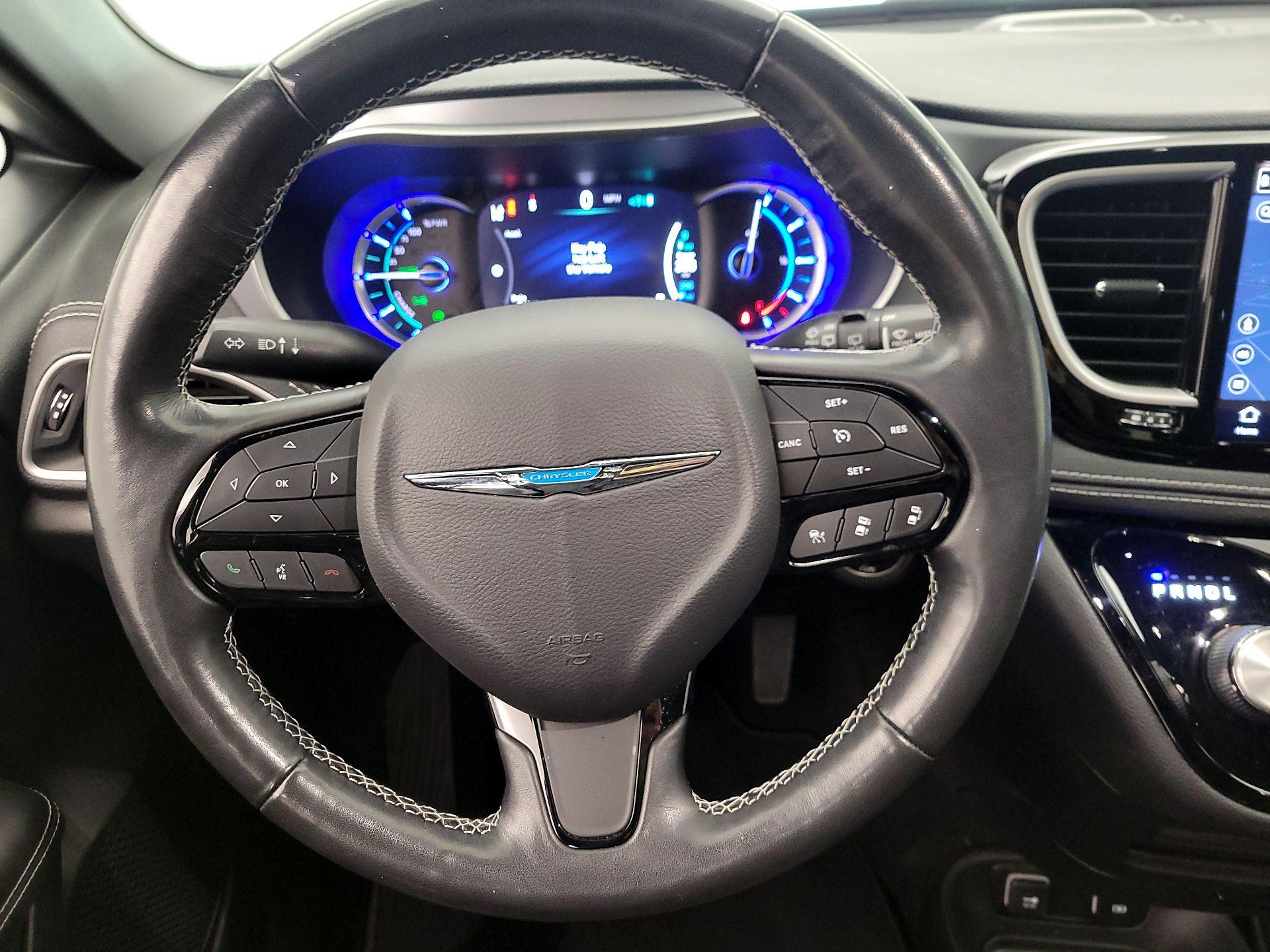 Thumbnail: 2021 Chrysler Pacifica - 10