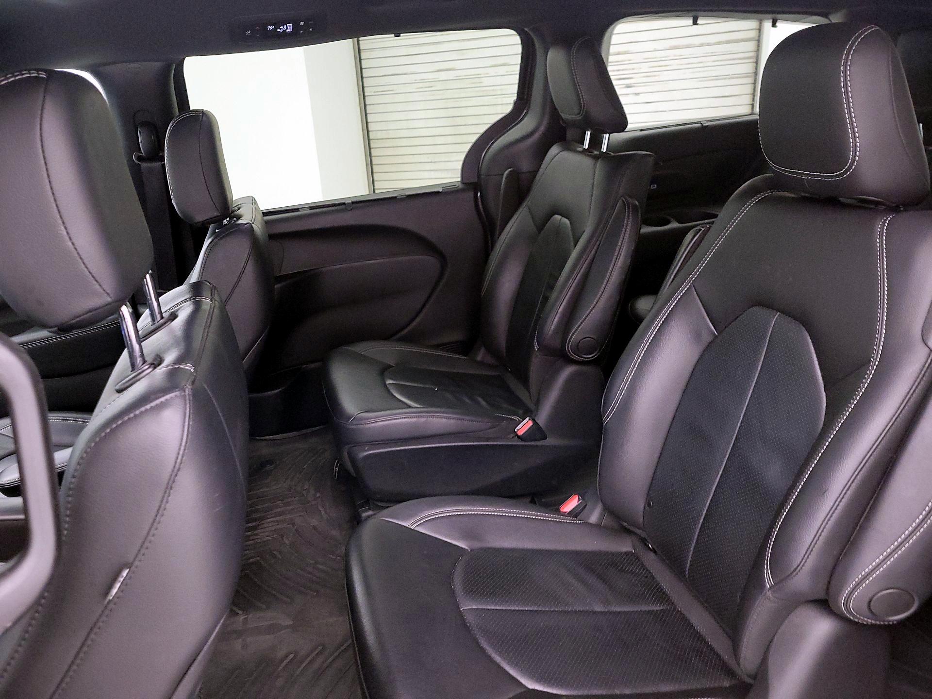 Thumbnail: 2021 Chrysler Pacifica - 20