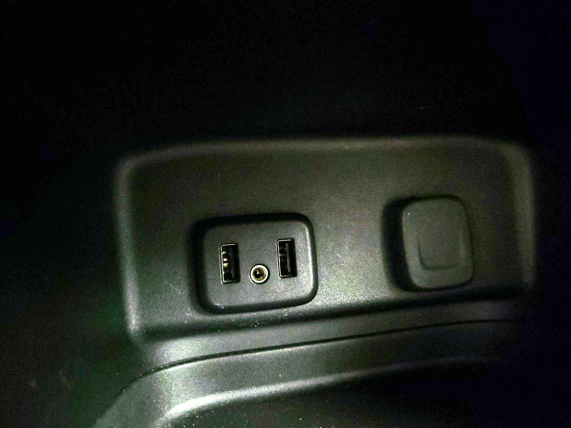 Thumbnail: 2018 Chevrolet Equinox - 17