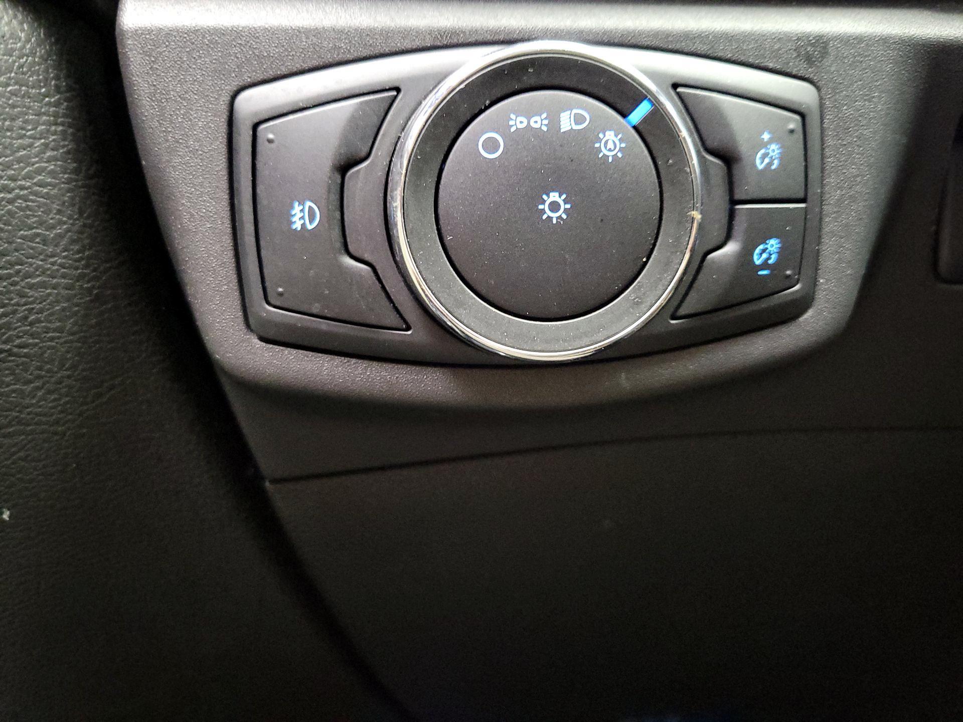 Thumbnail: 2014 Ford Fusion - 13