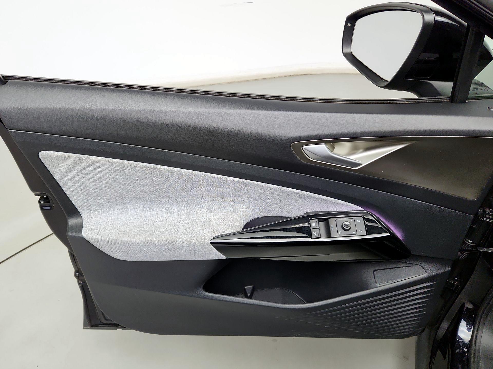 Thumbnail: 2023 Volkswagen ID.4 - 12