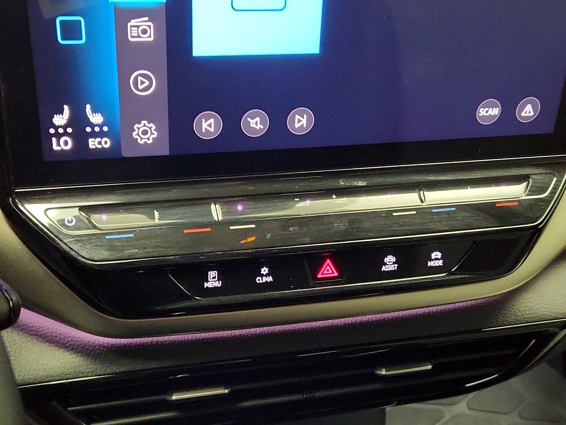 Thumbnail: 2023 Volkswagen ID.4 - 16