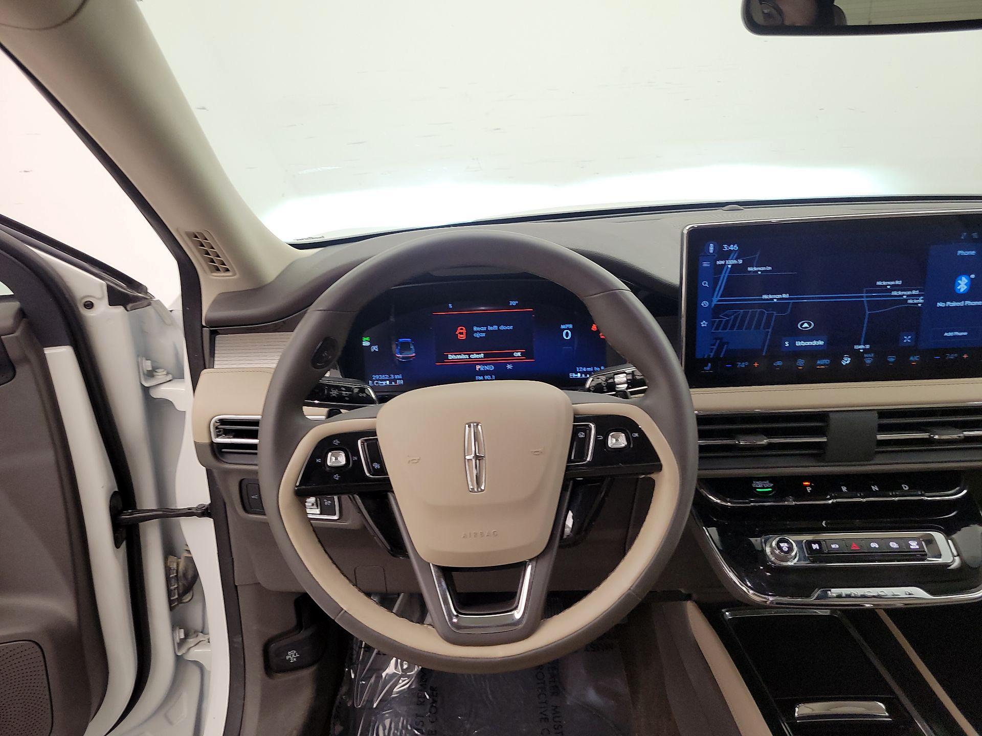 Thumbnail: 2023 Lincoln Corsair - 10