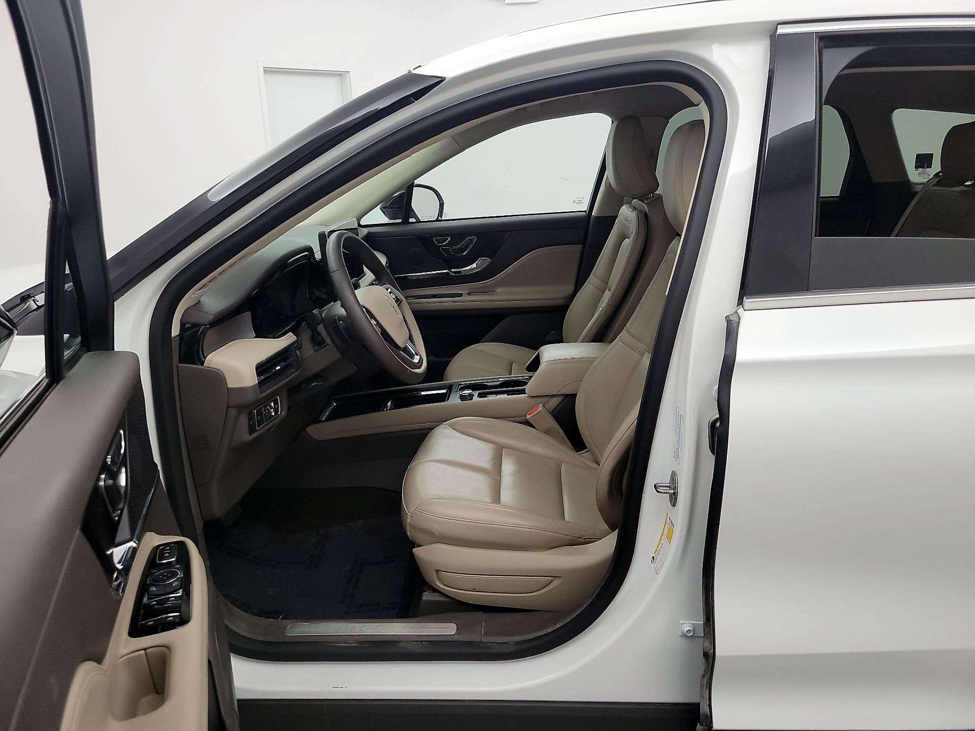 Thumbnail: 2023 Lincoln Corsair - 11