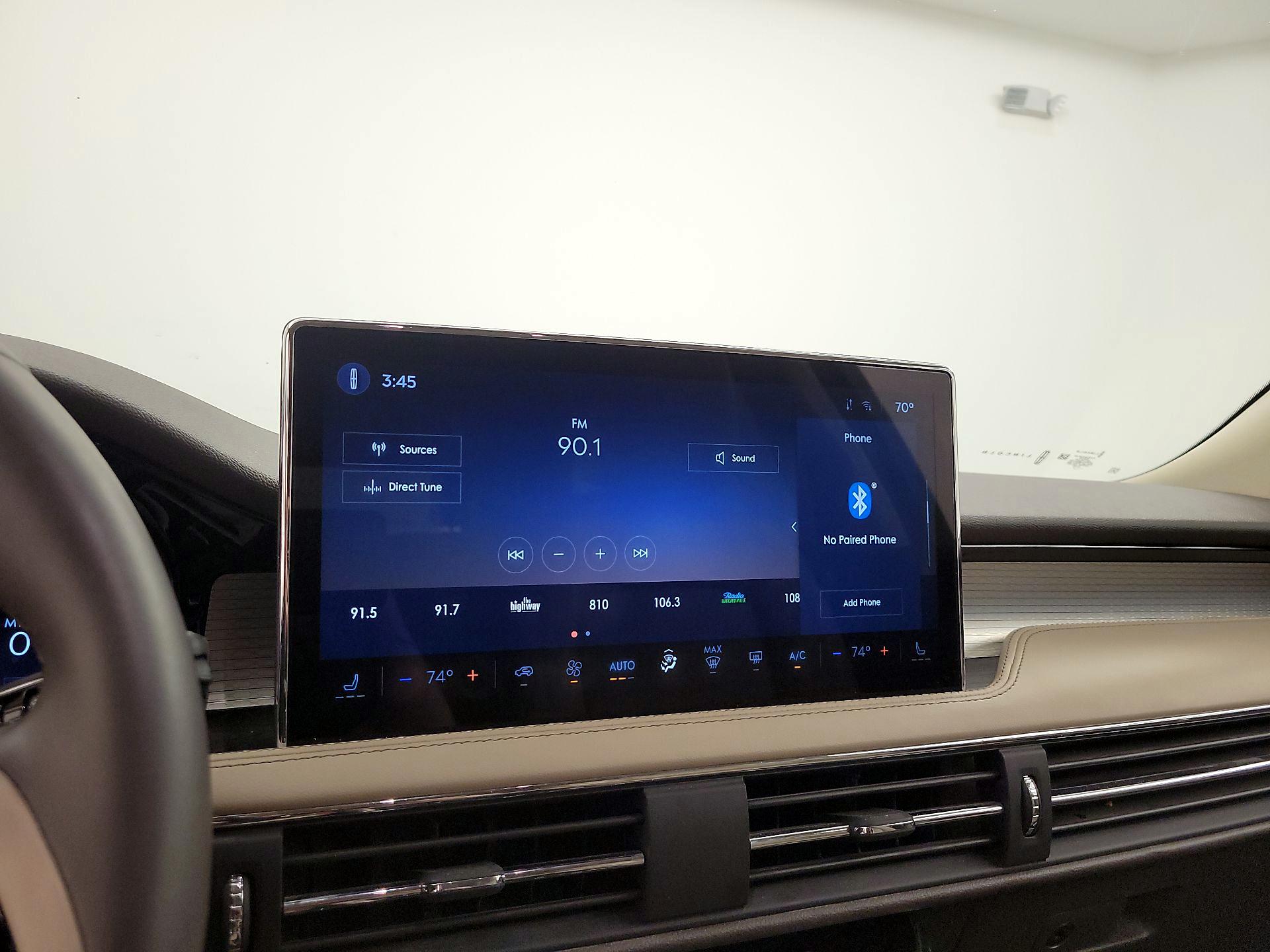 Thumbnail: 2023 Lincoln Corsair - 16