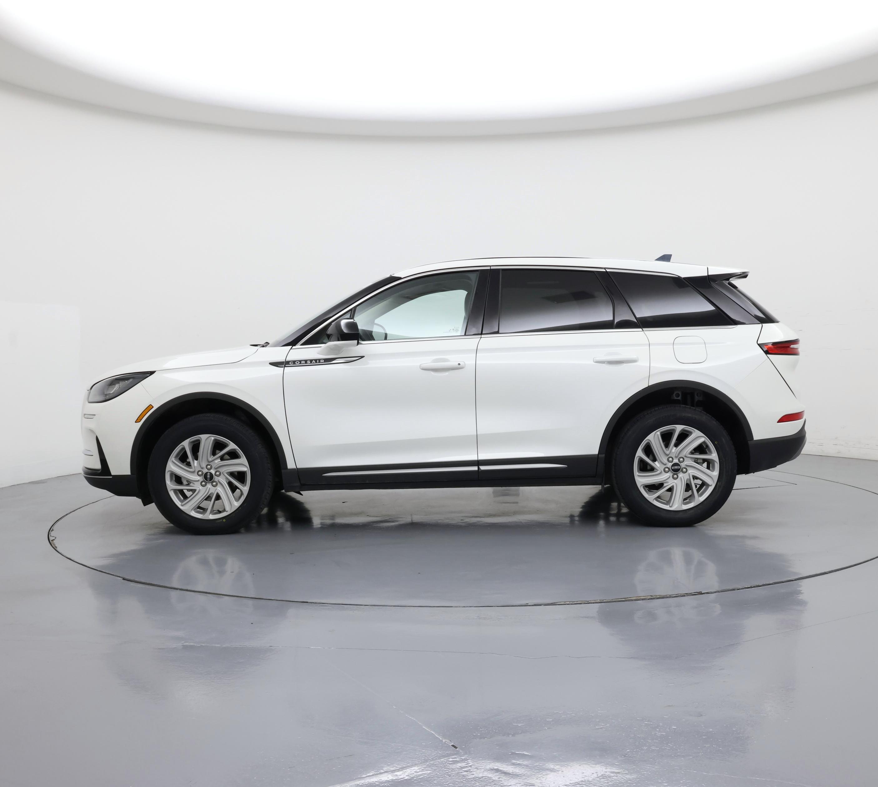 Thumbnail: 2023 Lincoln Corsair - 3