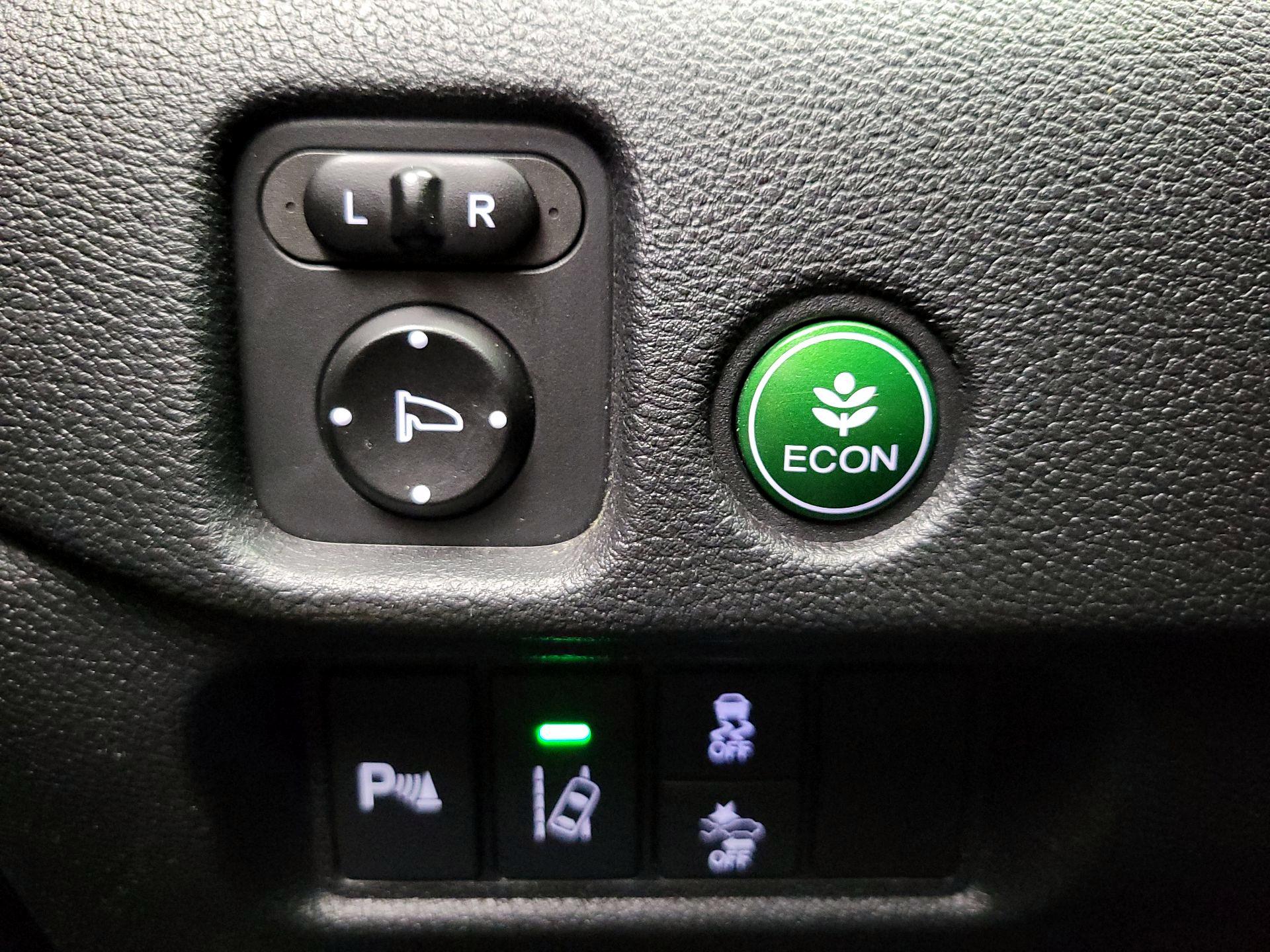 Thumbnail: 2016 Honda Pilot - 13