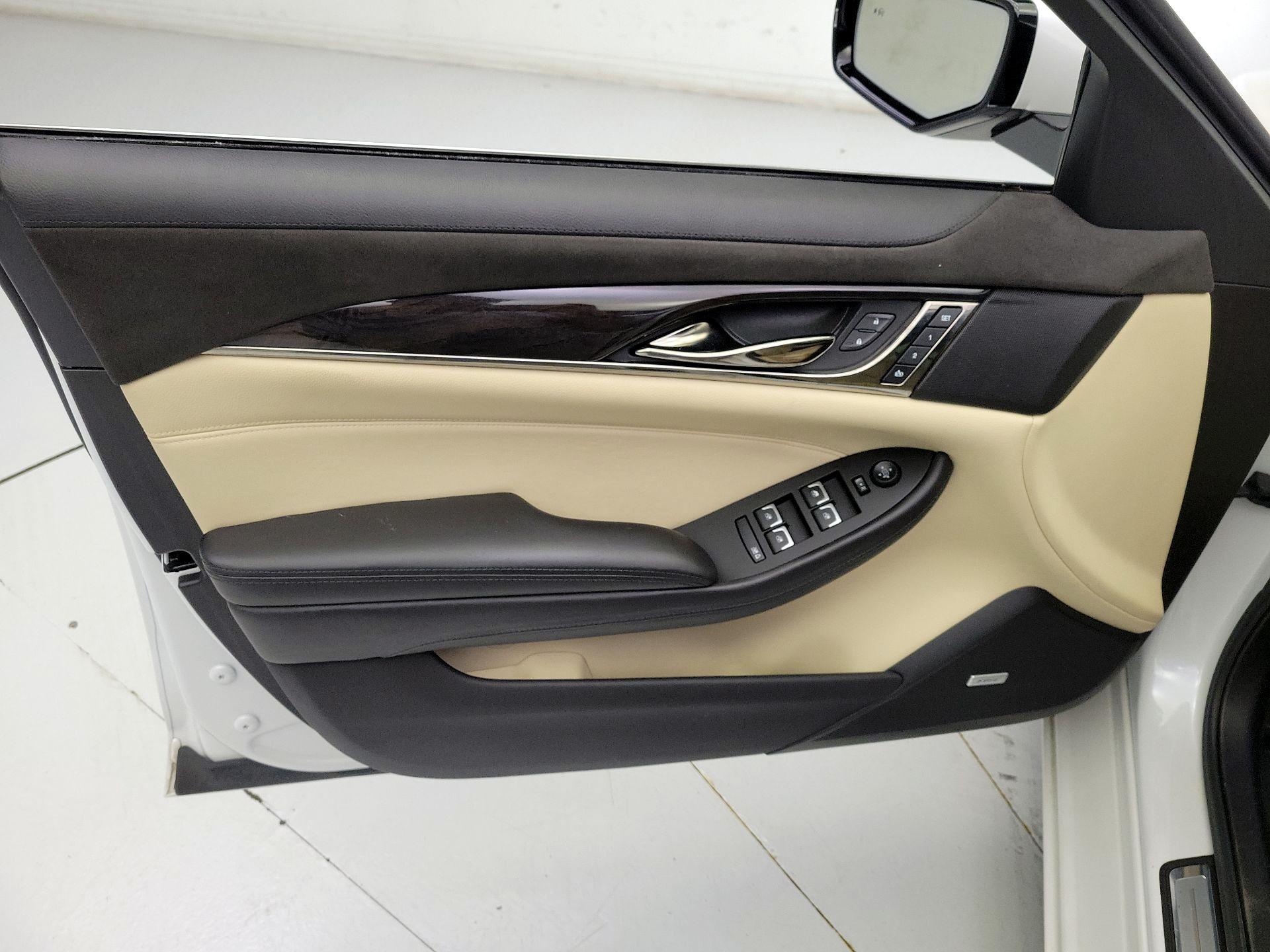 Thumbnail: 2018 Cadillac CTS - 12