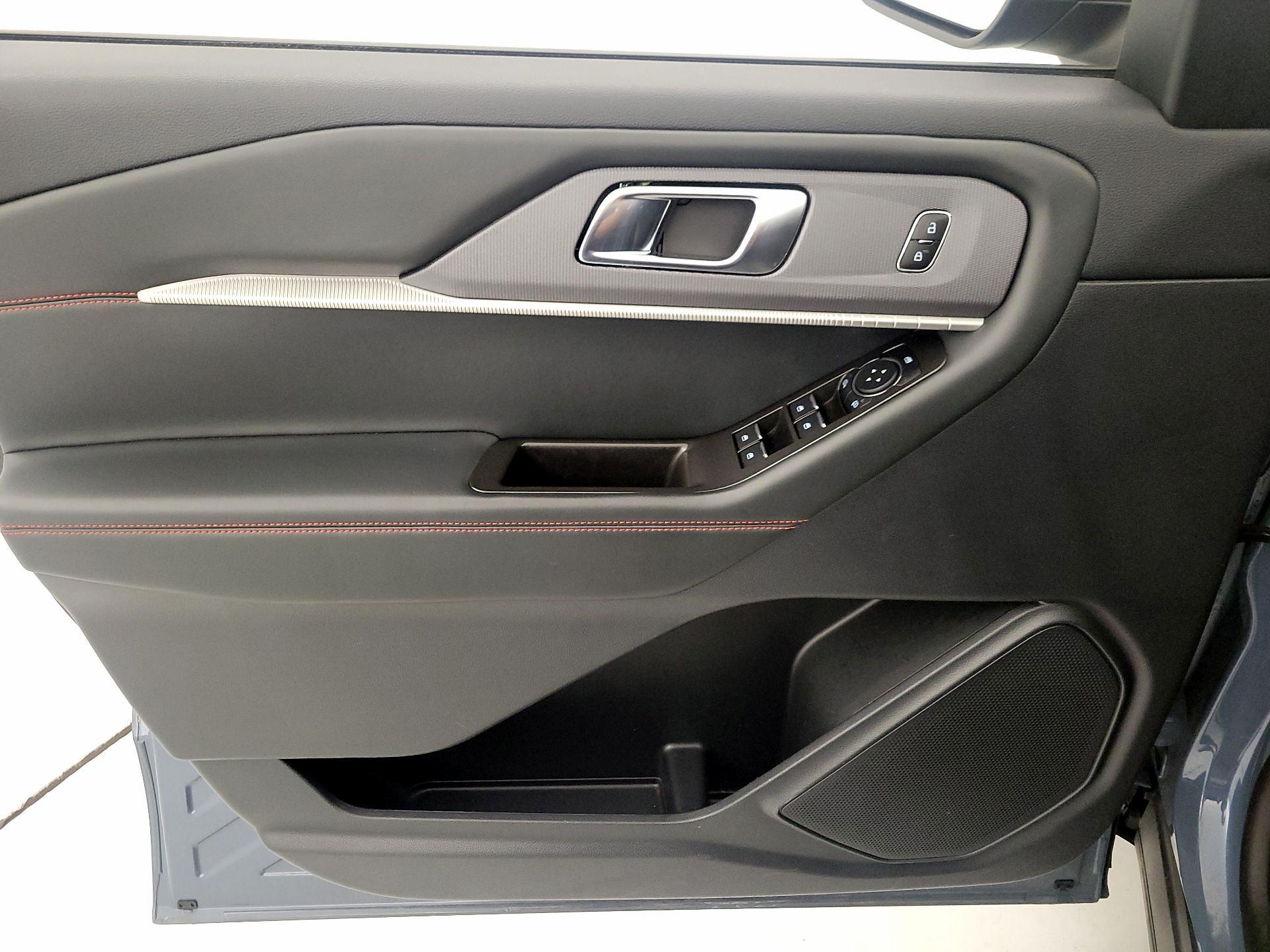 Thumbnail: 2025 Ford Explorer - 12