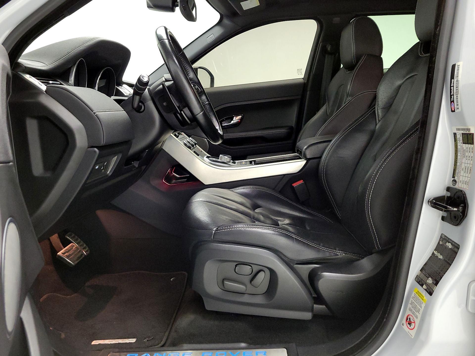 Thumbnail: 2015 Land Rover Range Rover Evoque - 11