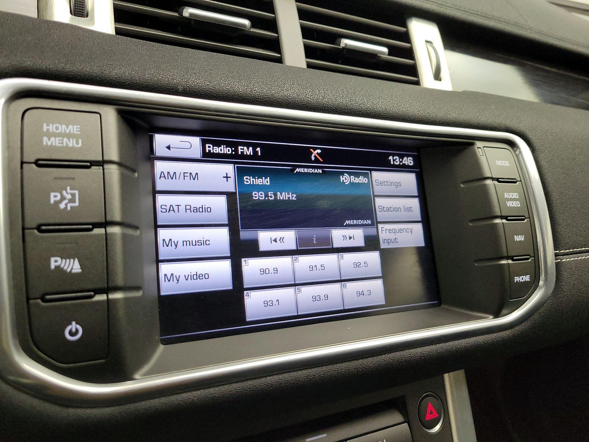 Thumbnail: 2015 Land Rover Range Rover Evoque - 15