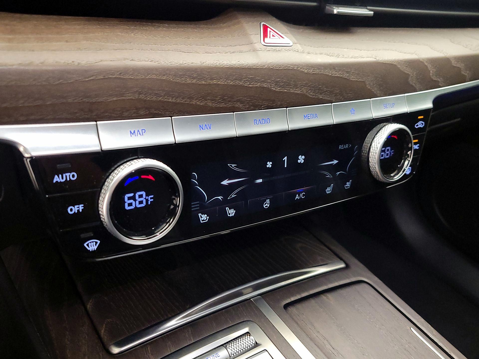 Thumbnail: 2021 Genesis G80 - 16