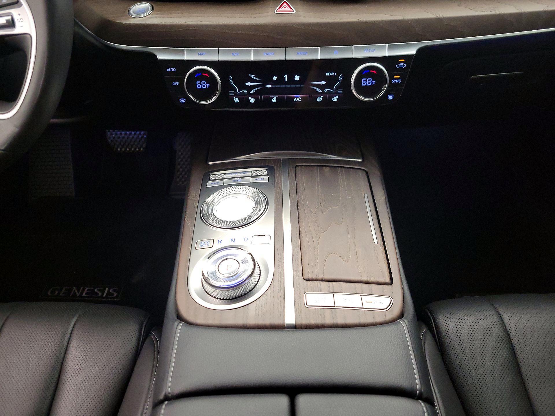 Thumbnail: 2021 Genesis G80 - 17