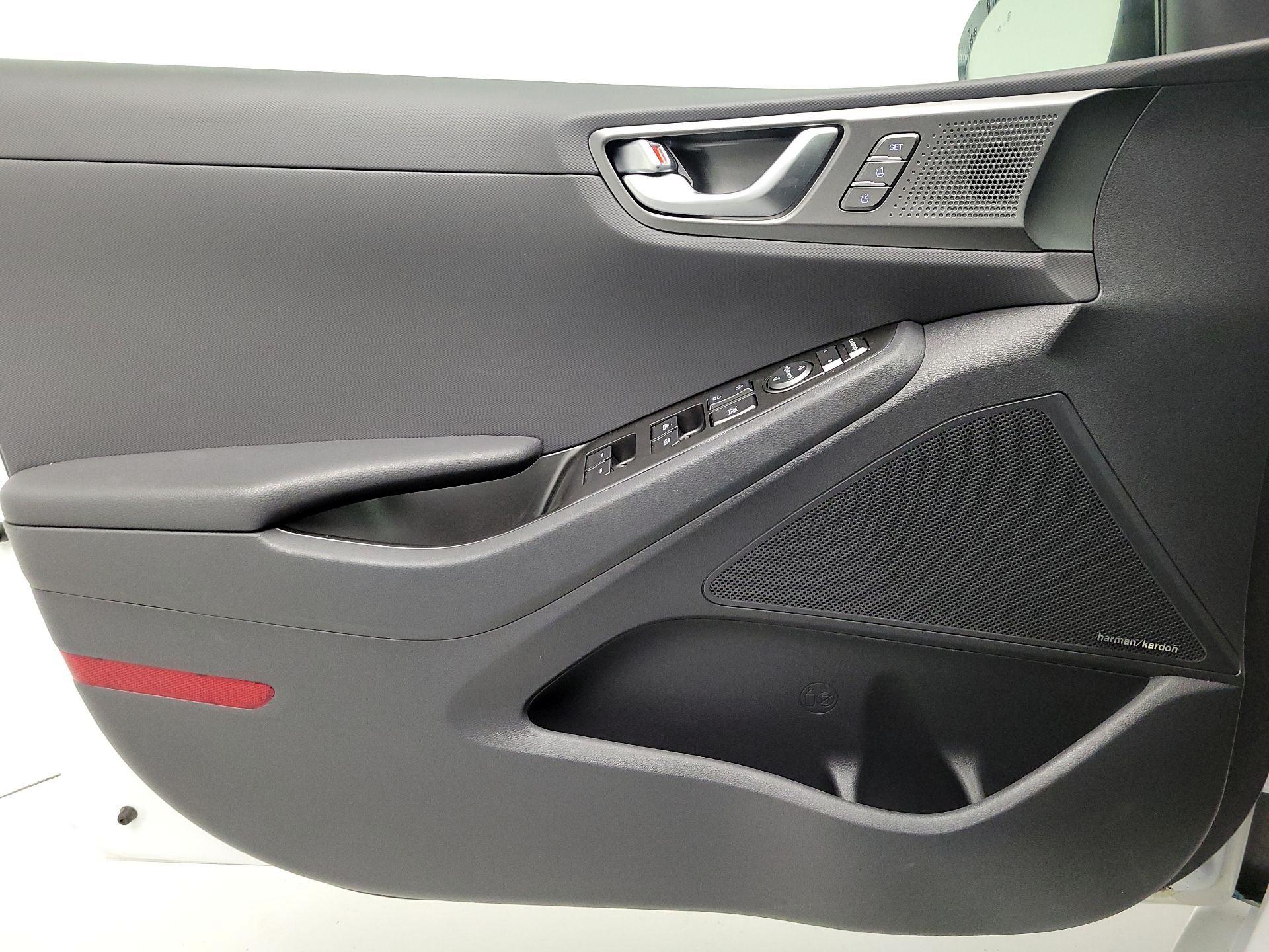 Thumbnail: 2022 Hyundai Ioniq - 12