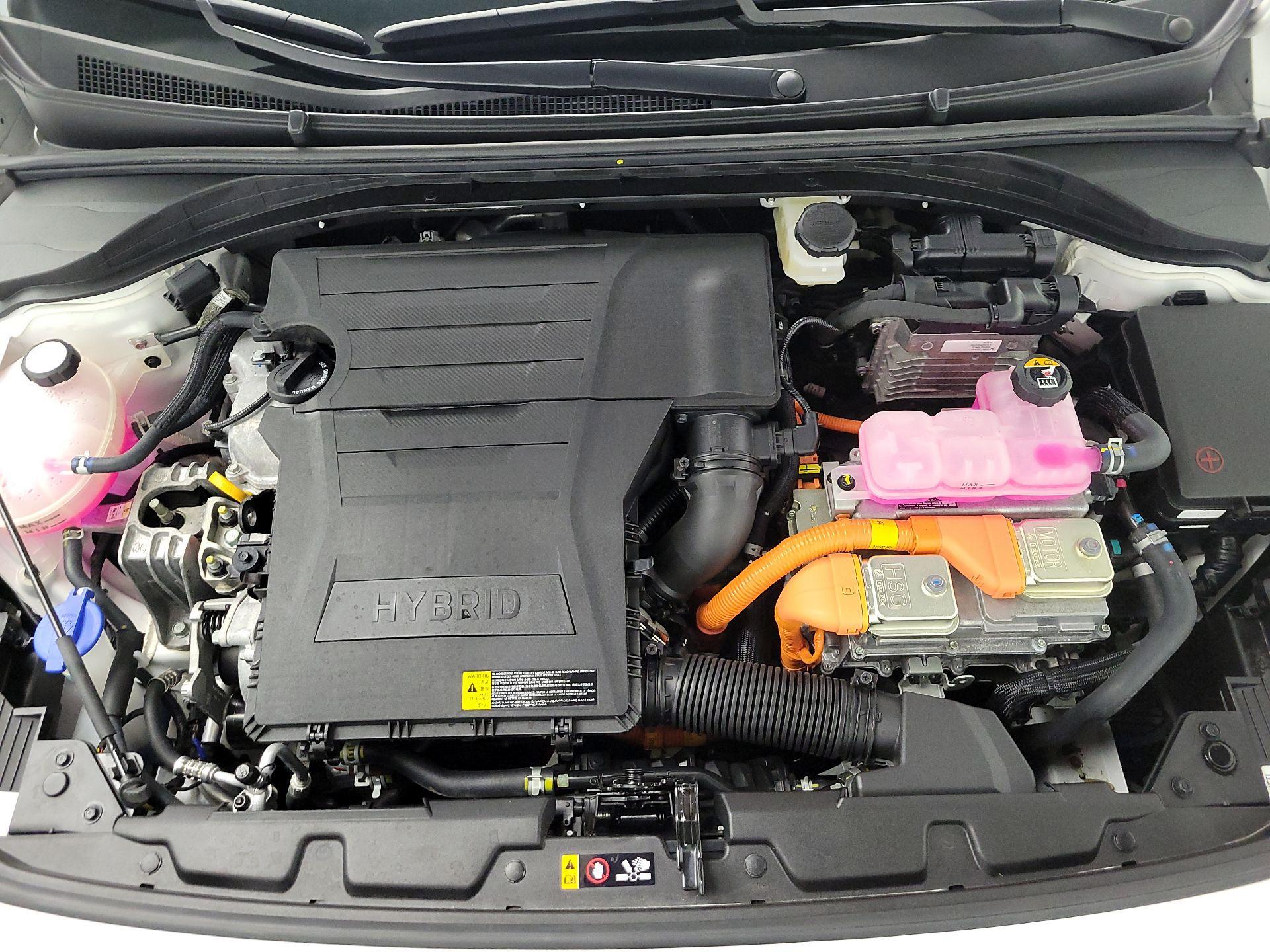 Thumbnail: 2022 Hyundai Ioniq - 17