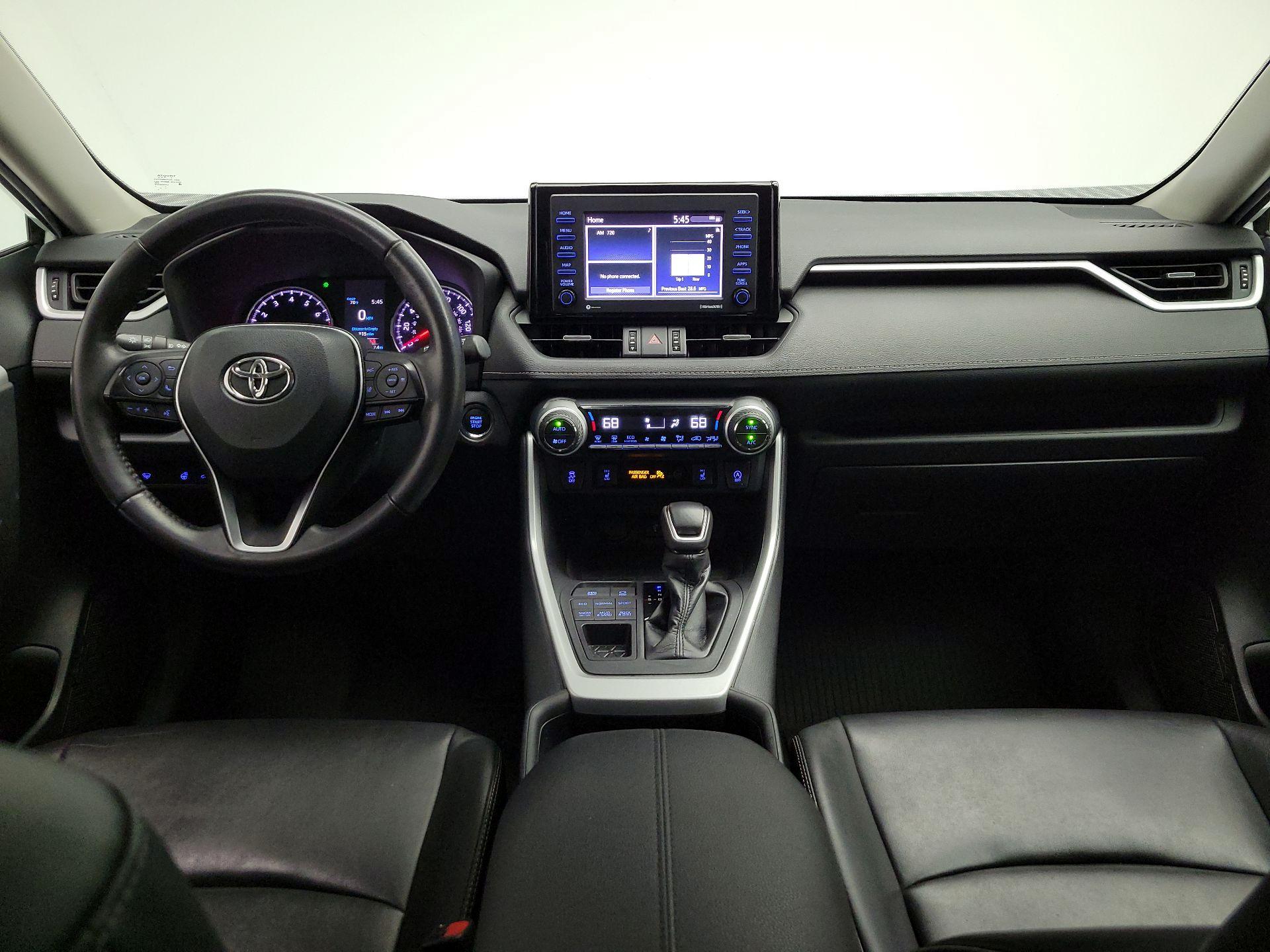 Thumbnail: 2020 Toyota RAV4 - 9