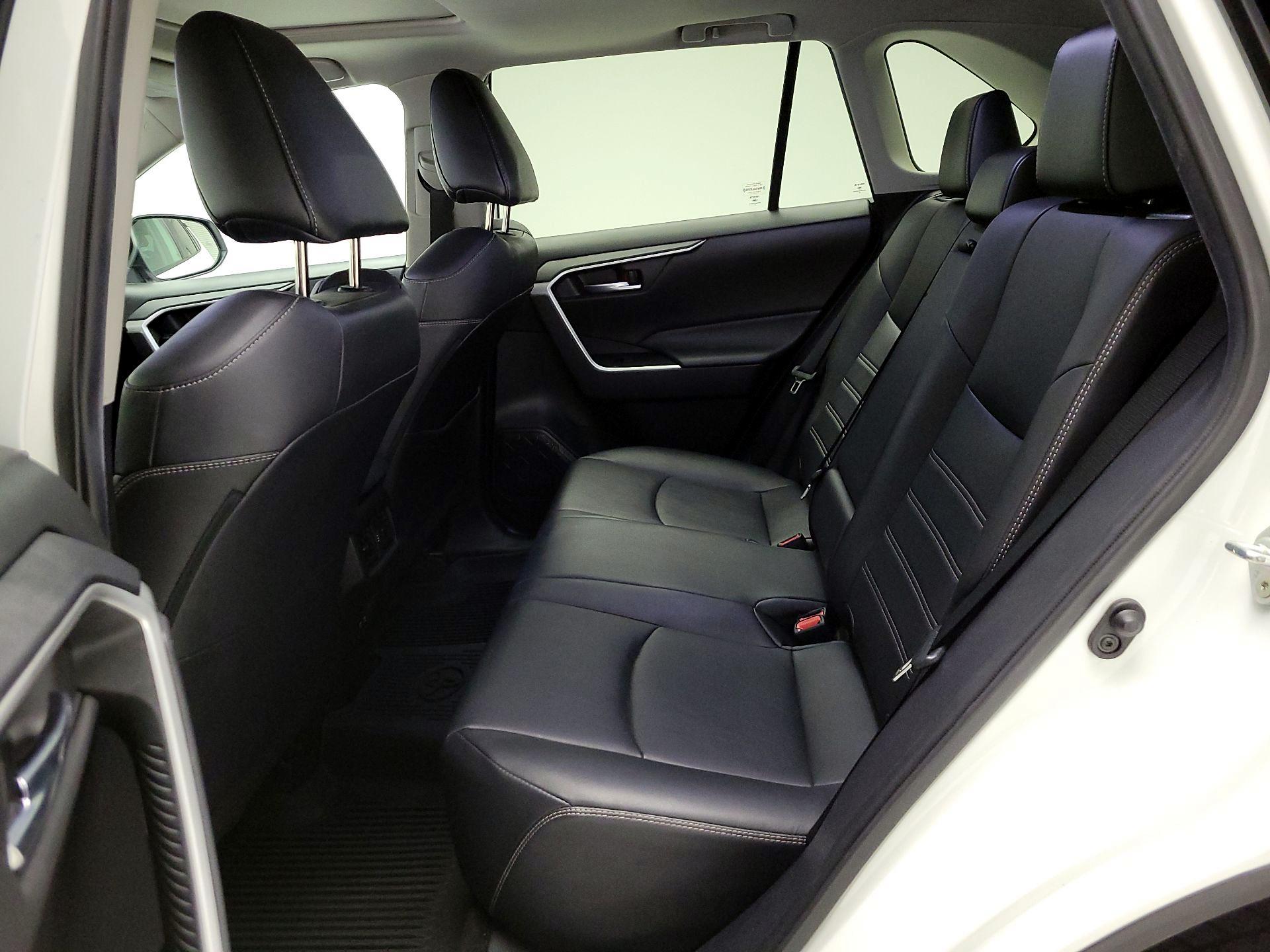 Thumbnail: 2020 Toyota RAV4 - 19