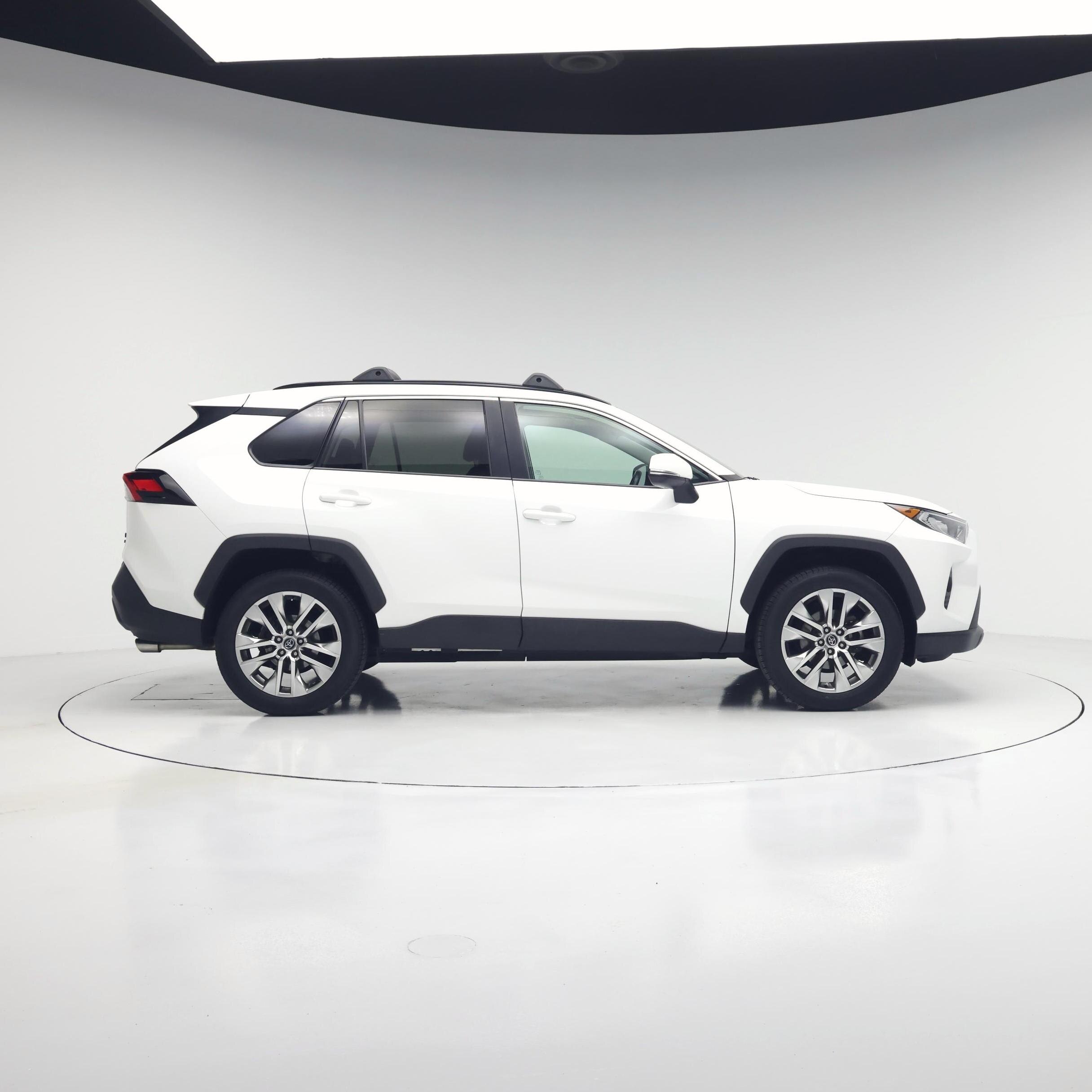 Thumbnail: 2020 Toyota RAV4 - 7