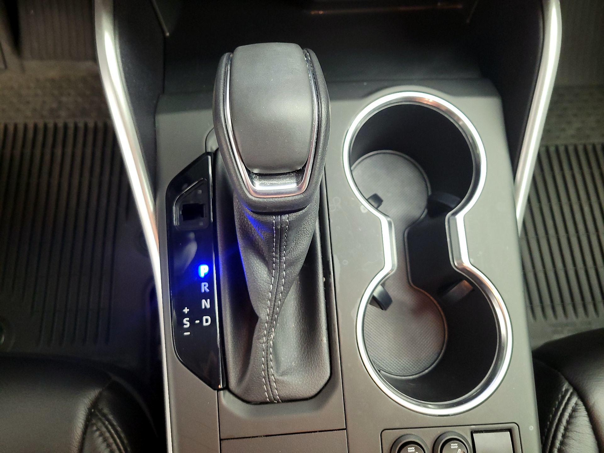 Thumbnail: 2023 Toyota Highlander - 15