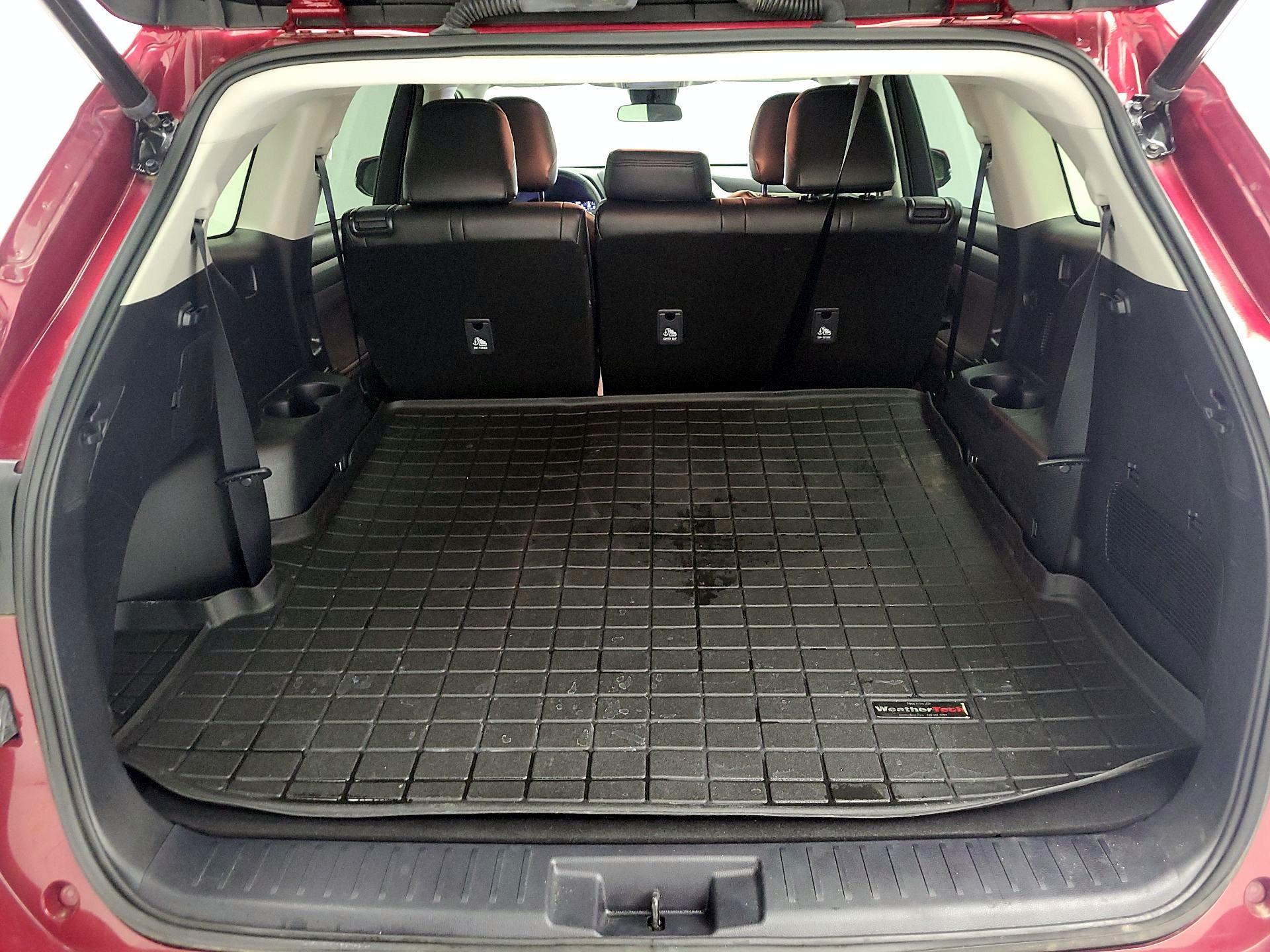 Thumbnail: 2023 Toyota Highlander - 16