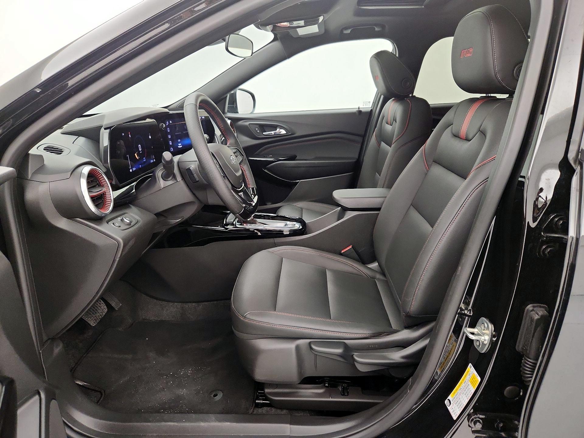 Thumbnail: 2025 Chevrolet Trax - 11