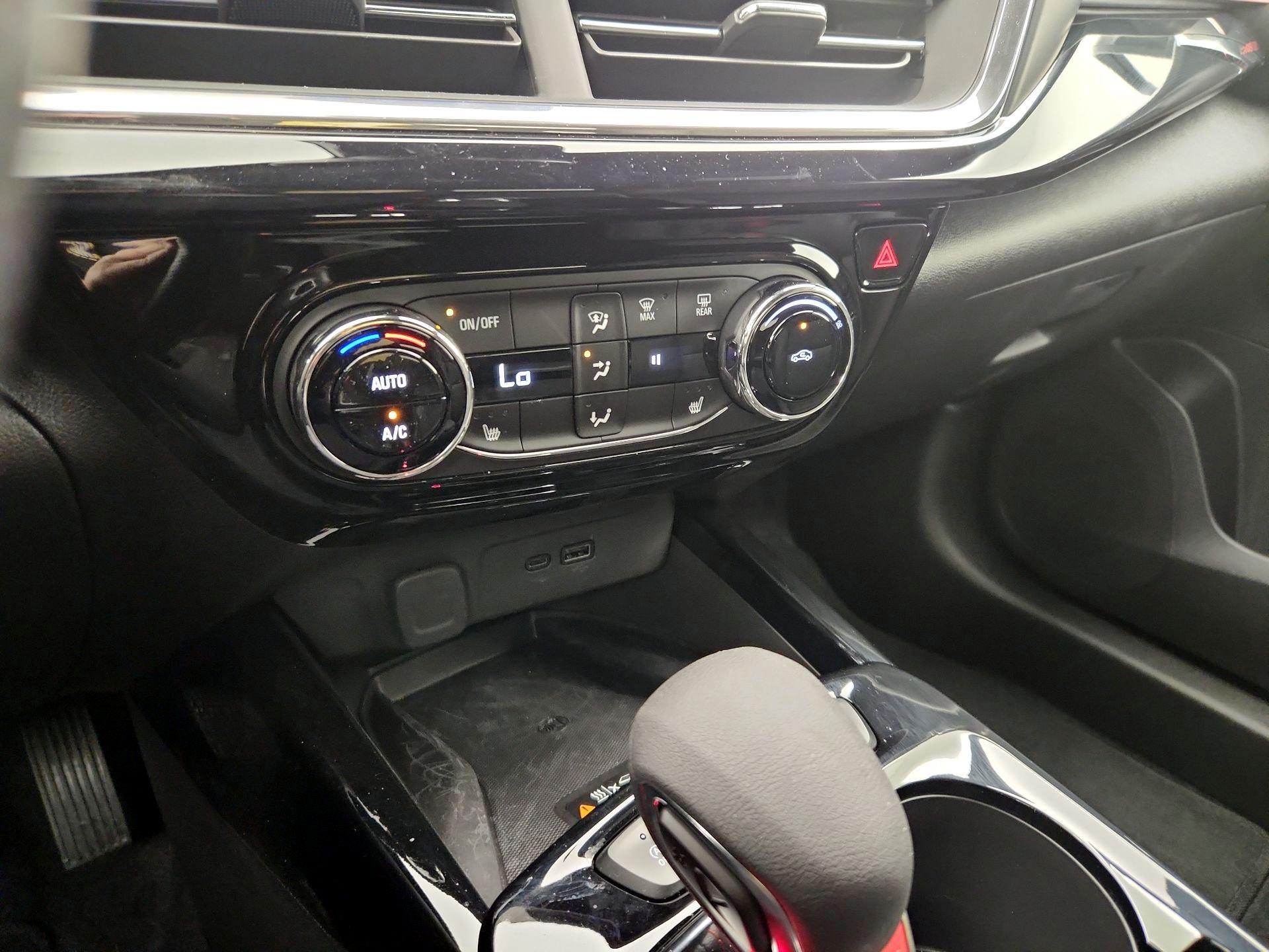 Thumbnail: 2025 Chevrolet Trax - 16