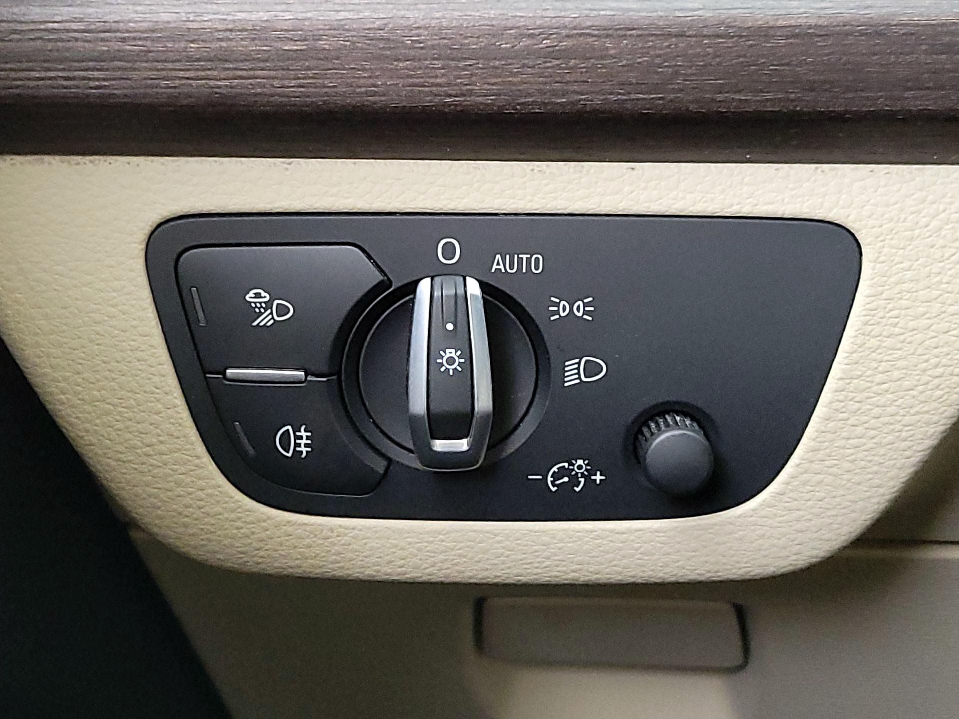 Thumbnail: 2022 Audi Q5 - 13