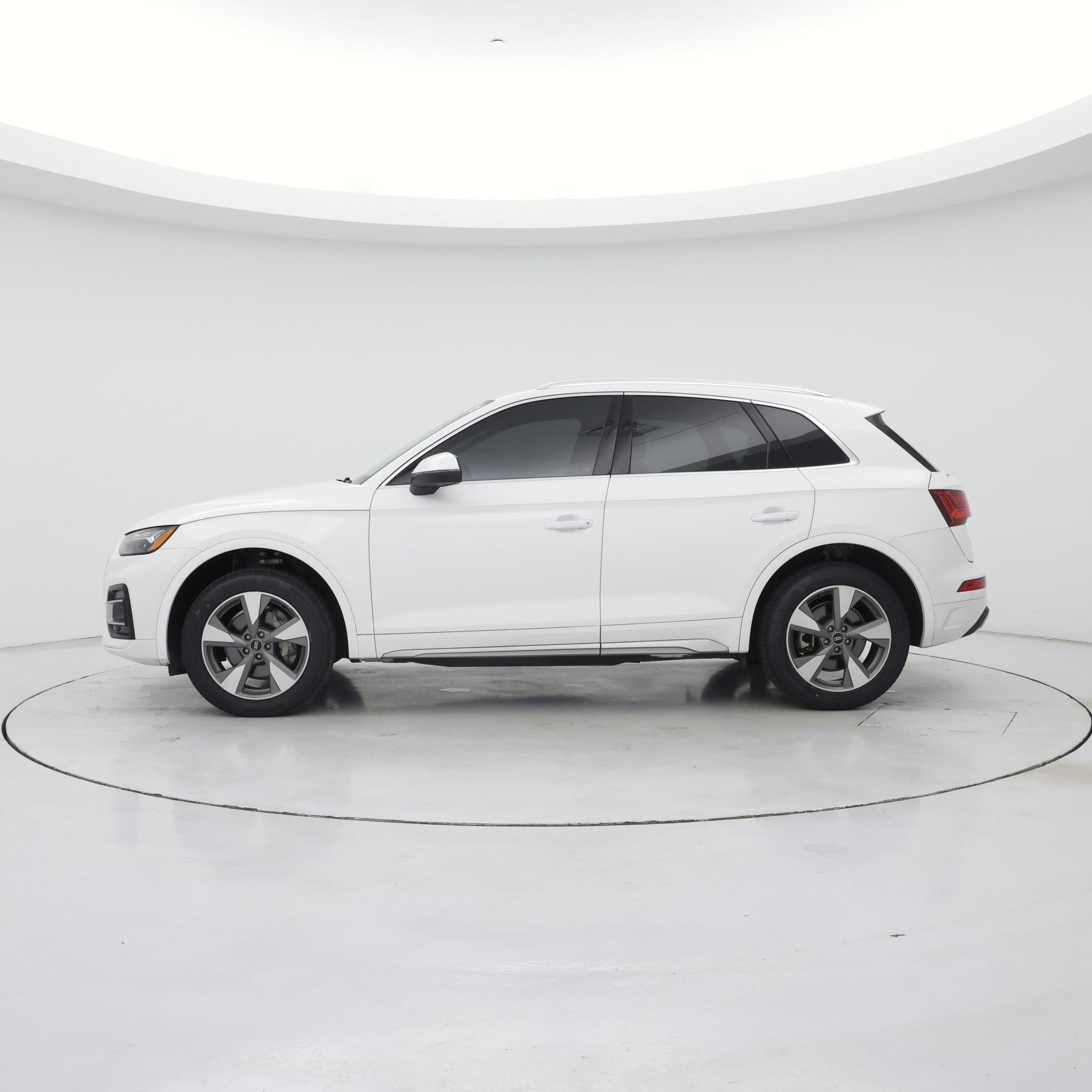 Thumbnail: 2022 Audi Q5 - 3