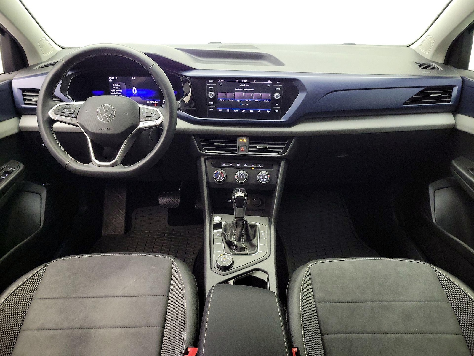 2022 Volkswagen Taos SE - Photo 10