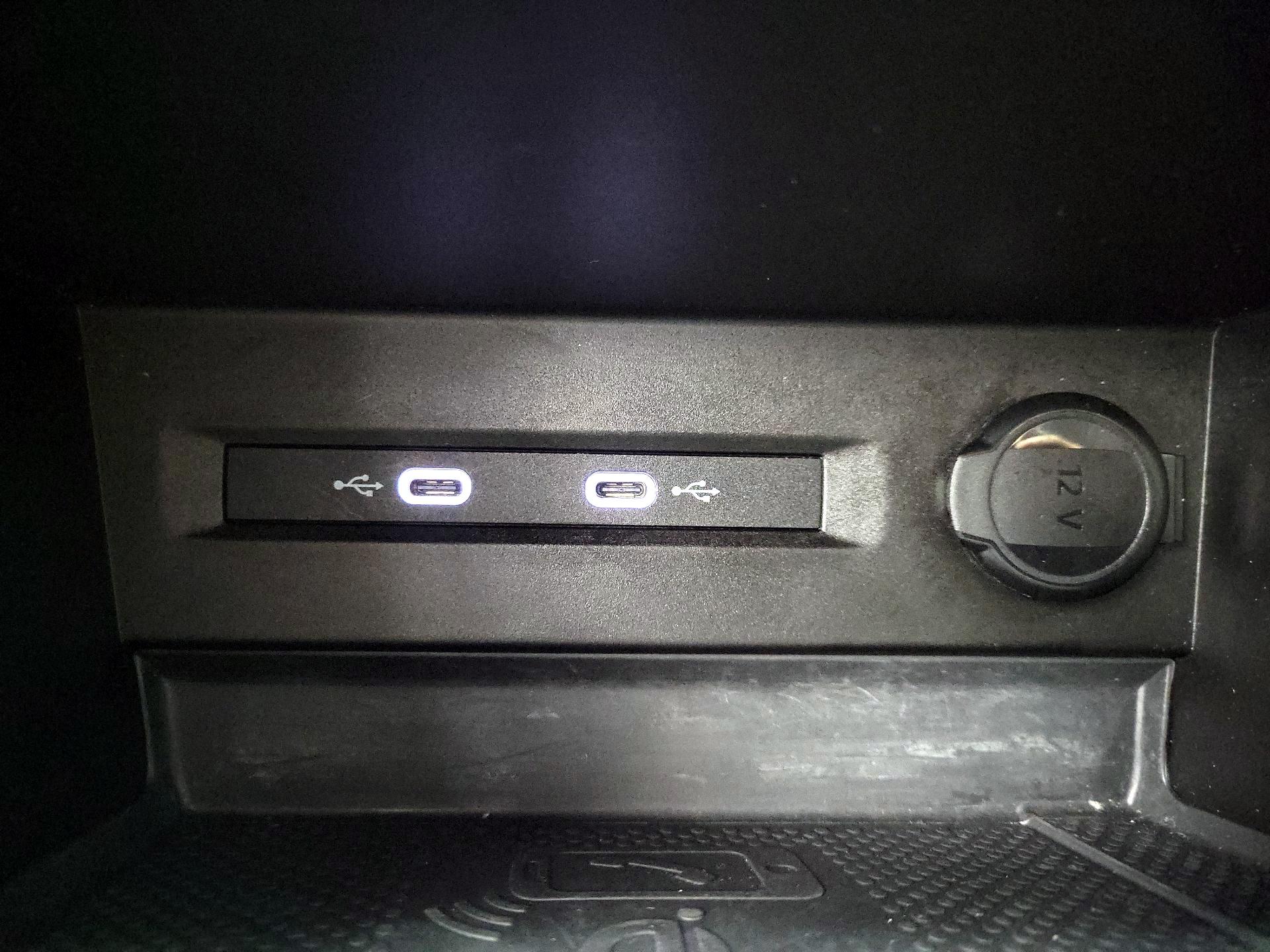 Thumbnail: 2022 Volkswagen Taos - 17