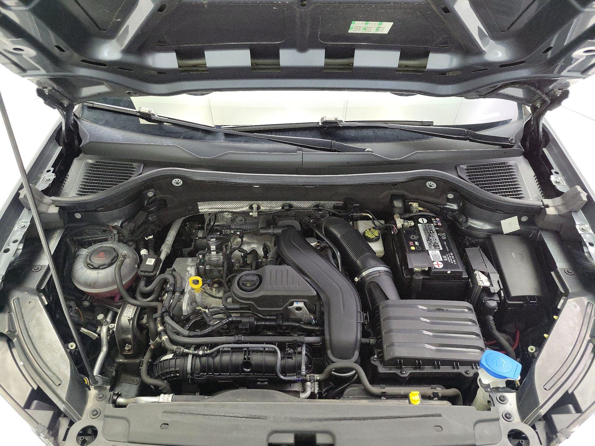 Thumbnail: 2022 Volkswagen Taos - 20