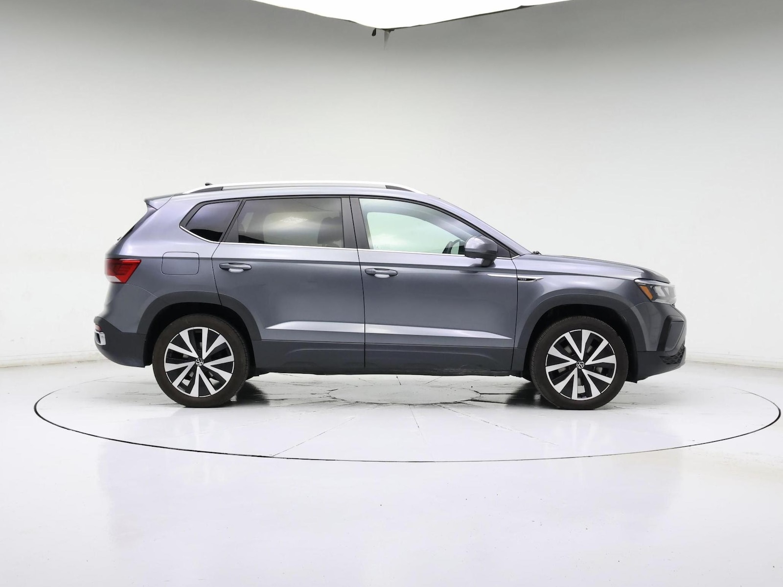 2022 Volkswagen Taos SE - Photo 8
