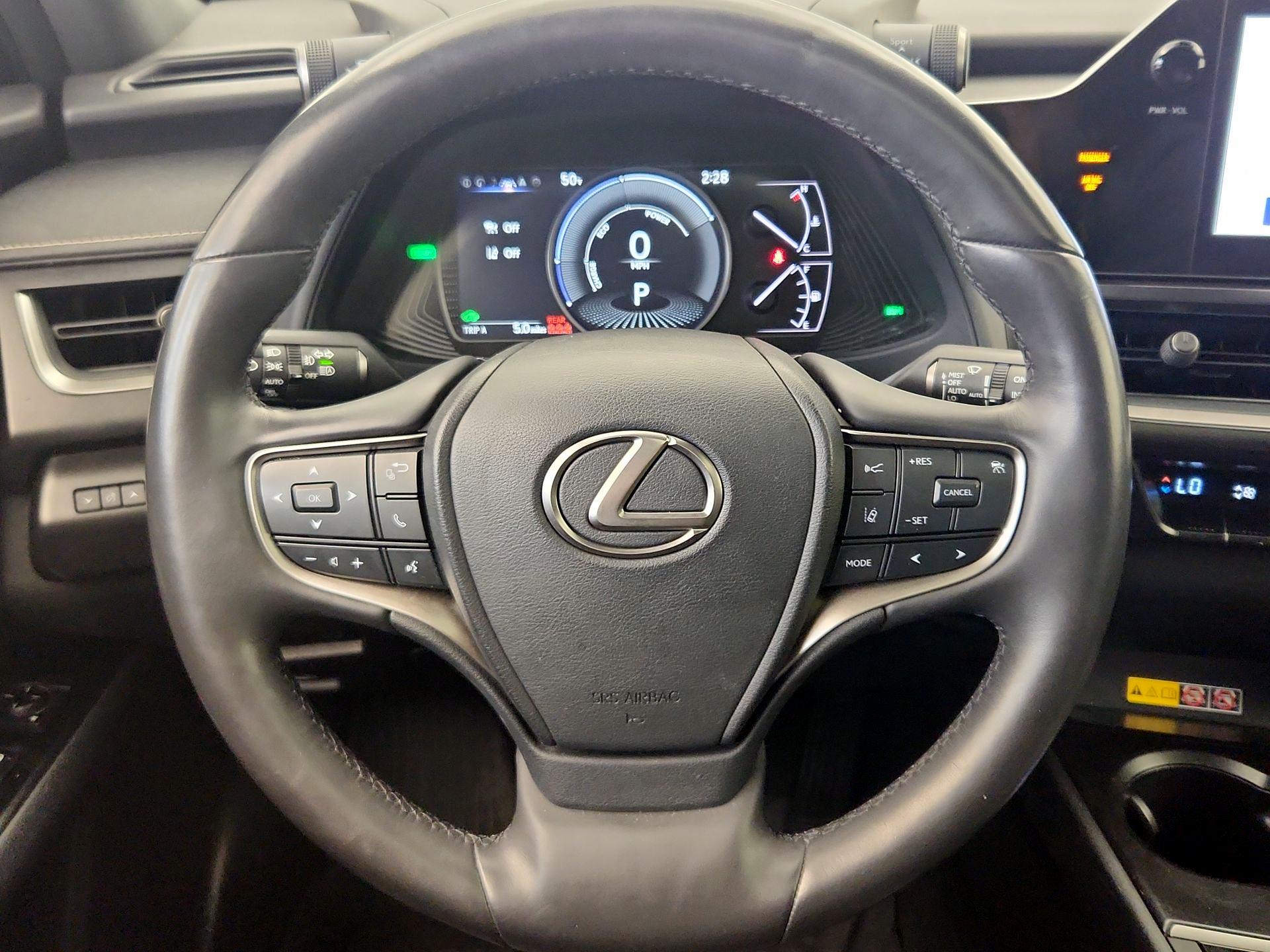 Thumbnail: 2024 Lexus UX - 10