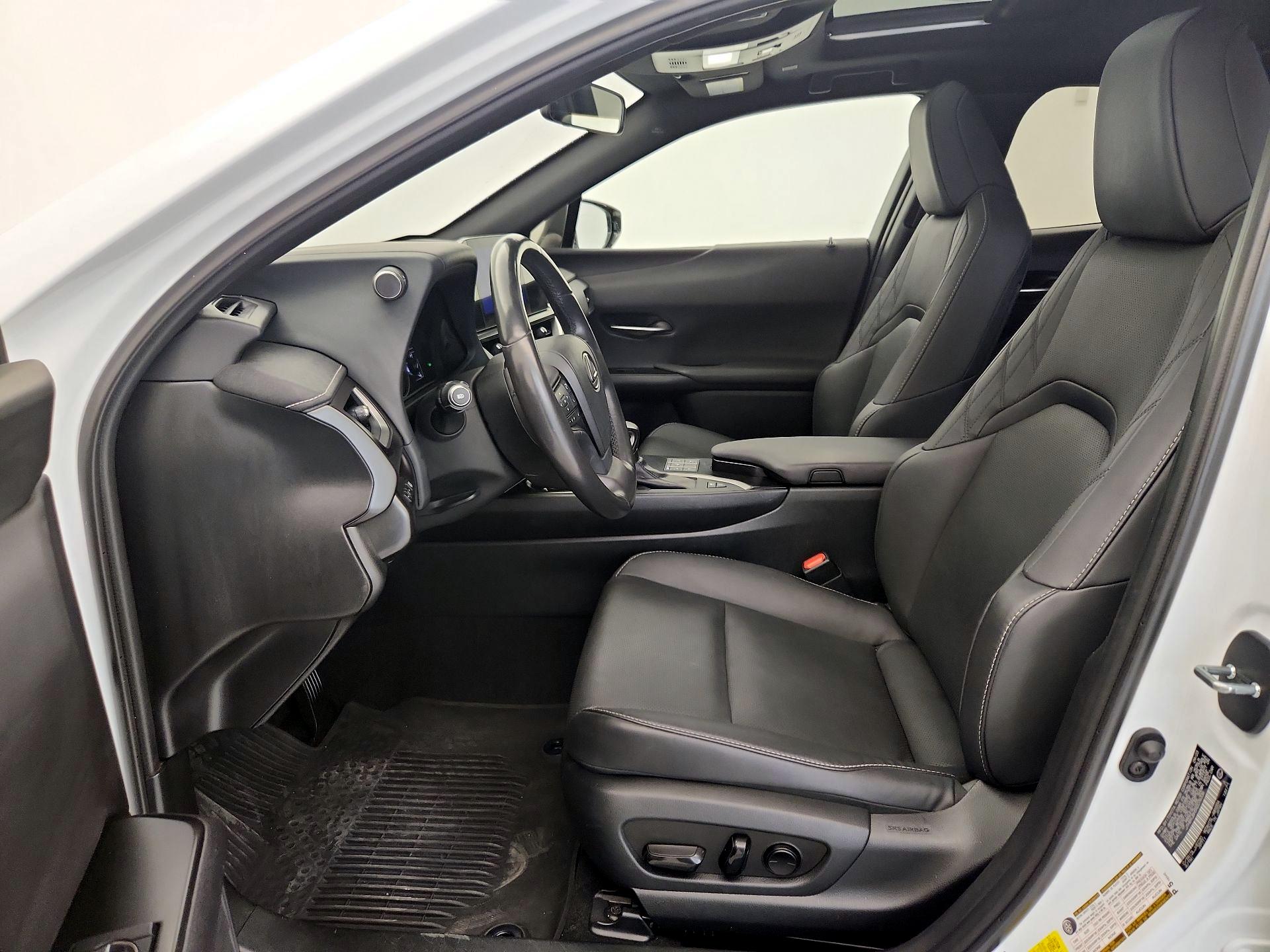 Thumbnail: 2024 Lexus UX - 11