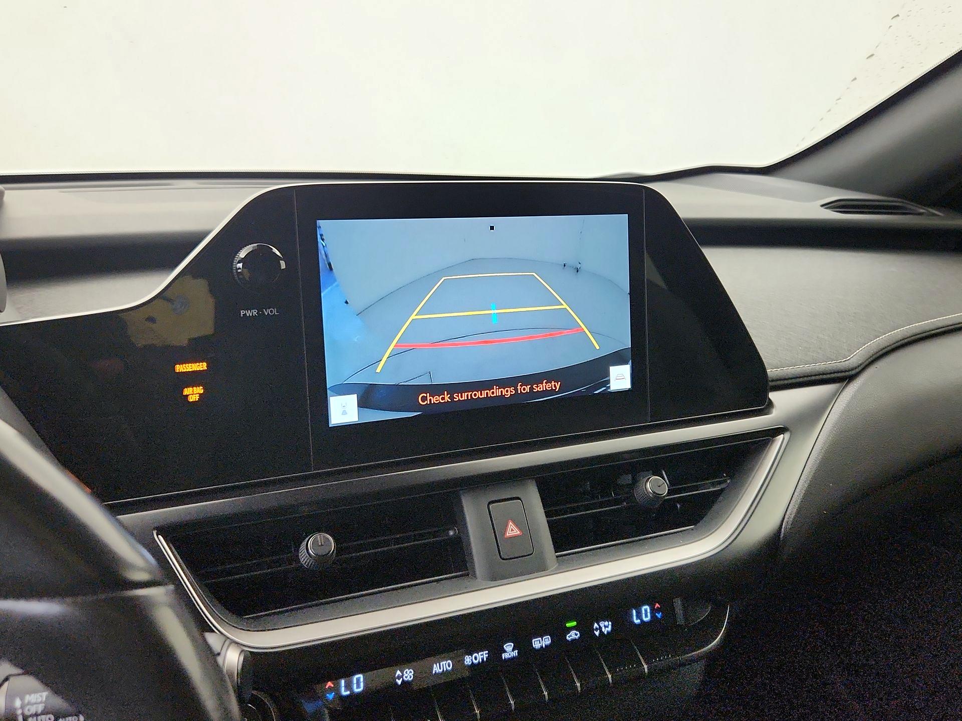 Thumbnail: 2024 Lexus UX - 14