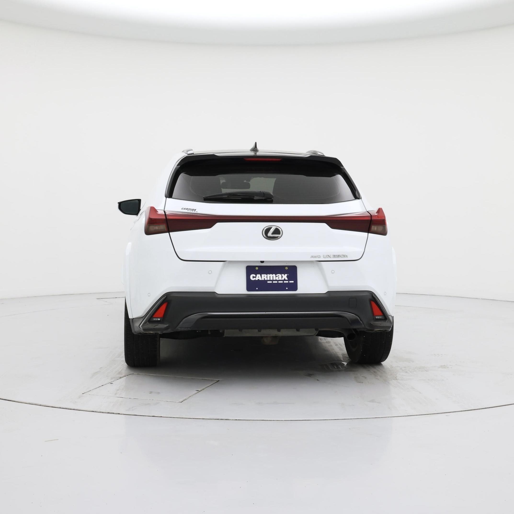 Thumbnail: 2024 Lexus UX - 6