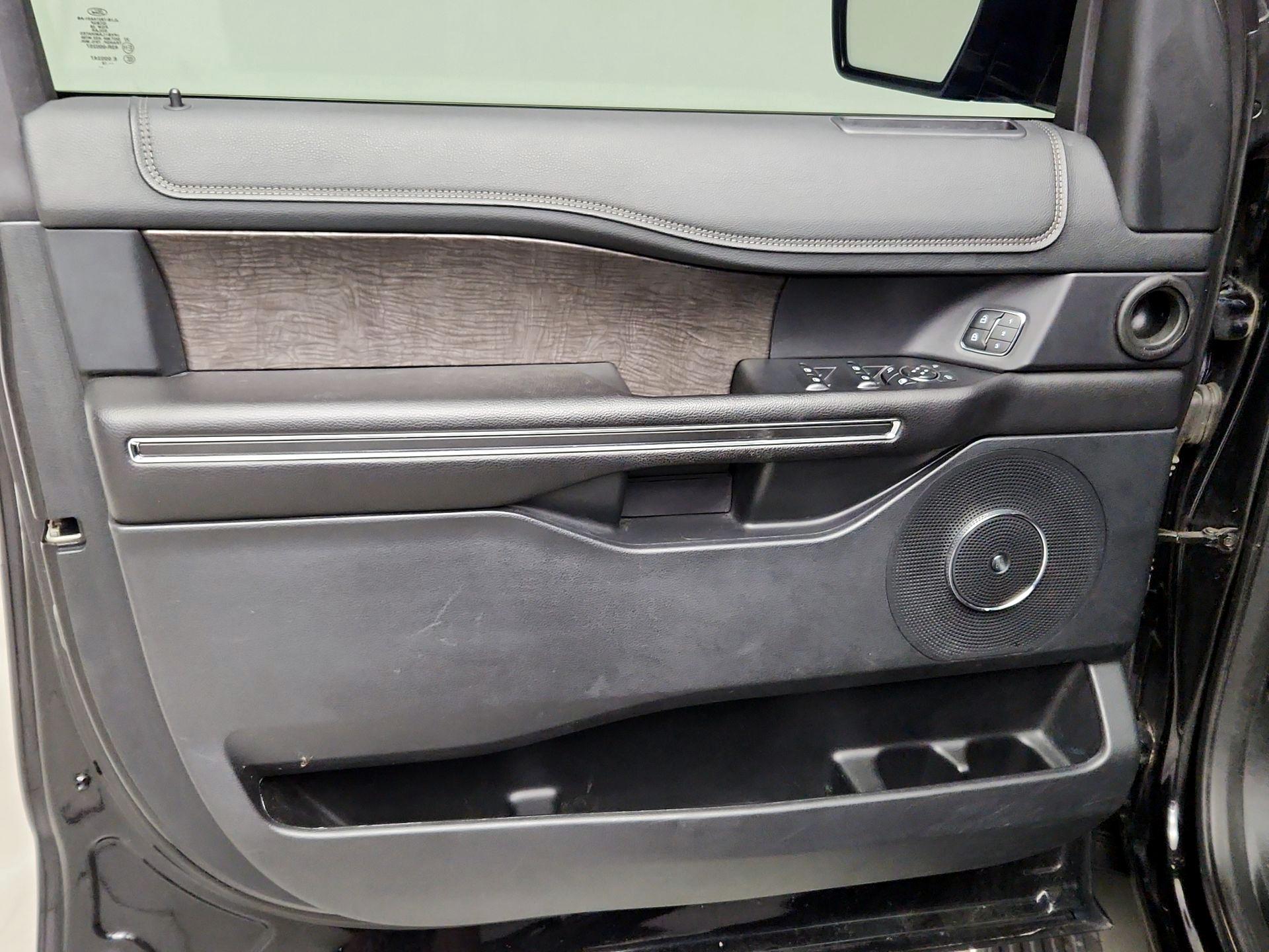 Thumbnail: 2018 Ford Expedition - 12