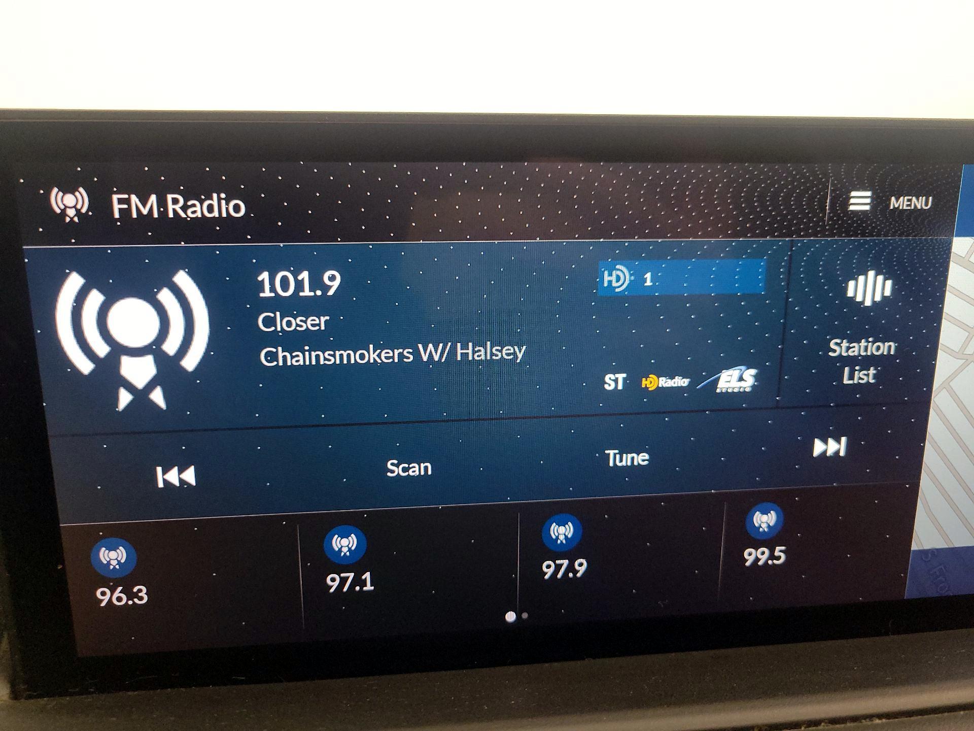 Thumbnail: 2023 Acura MDX - 16