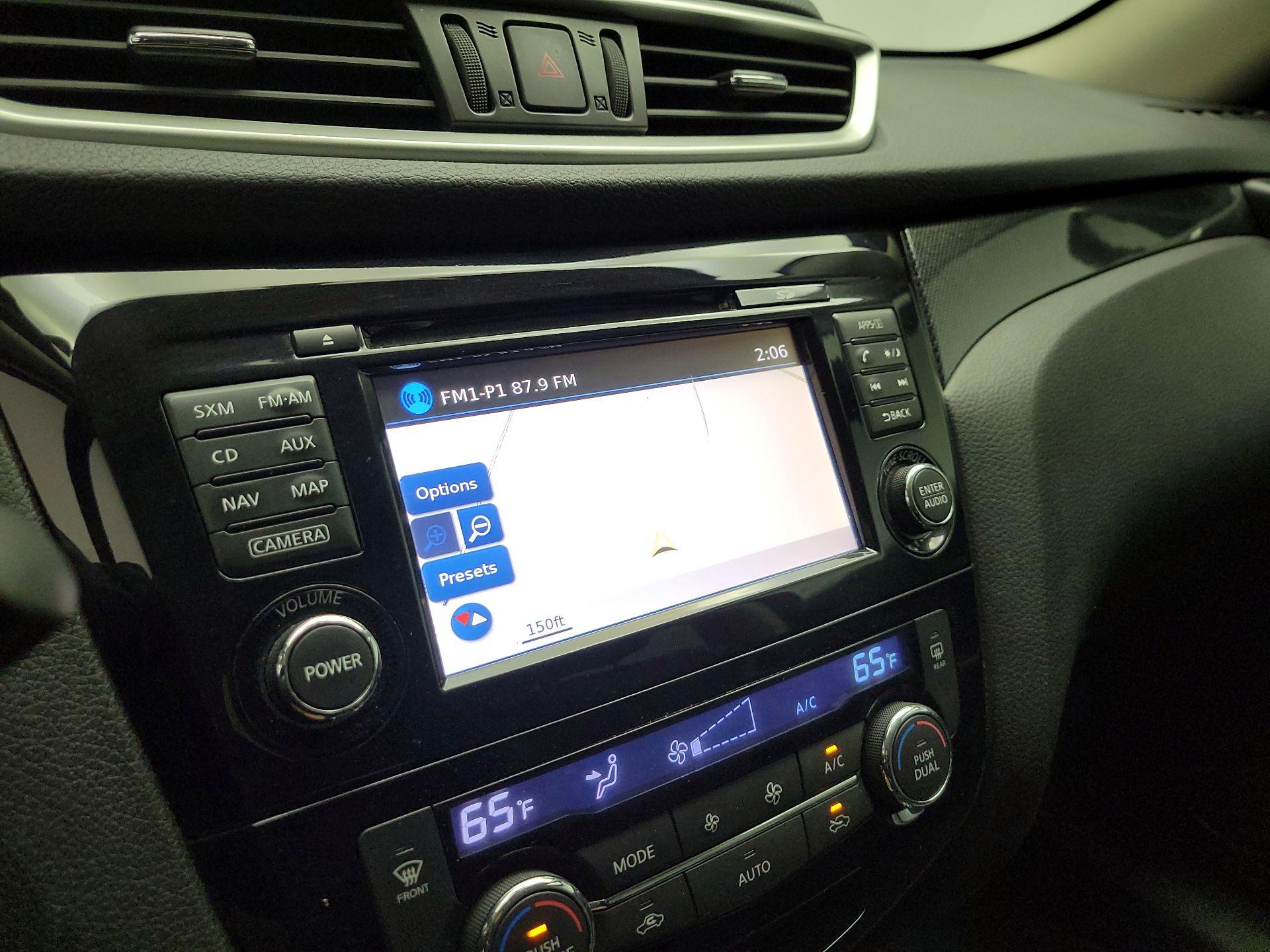 Thumbnail: 2015 Nissan Rogue - 14