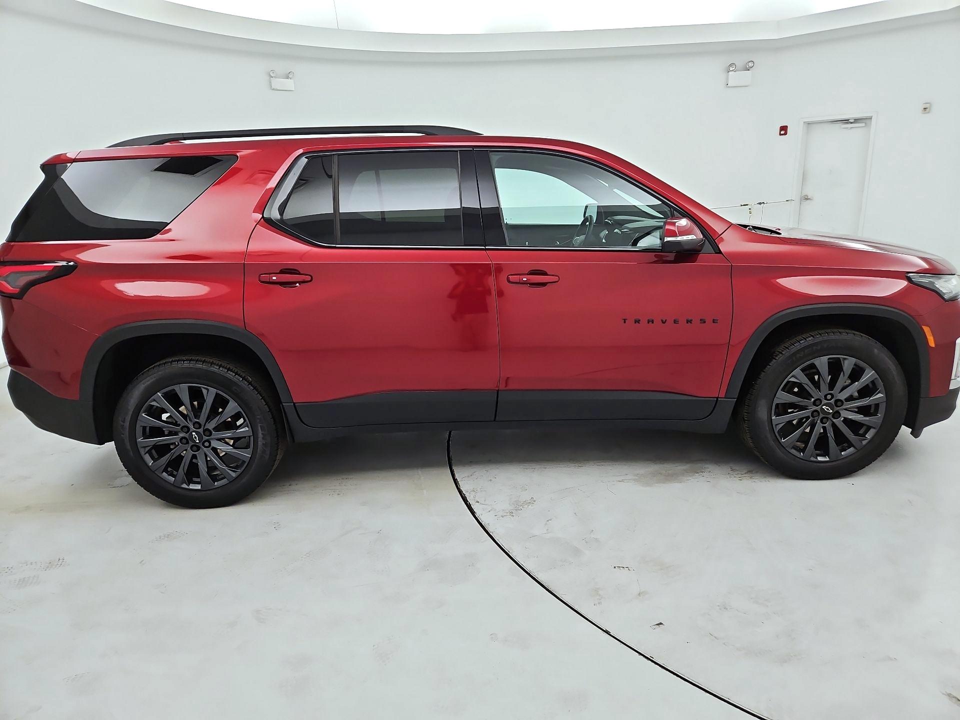 Thumbnail: 2023 Chevrolet Traverse - 4