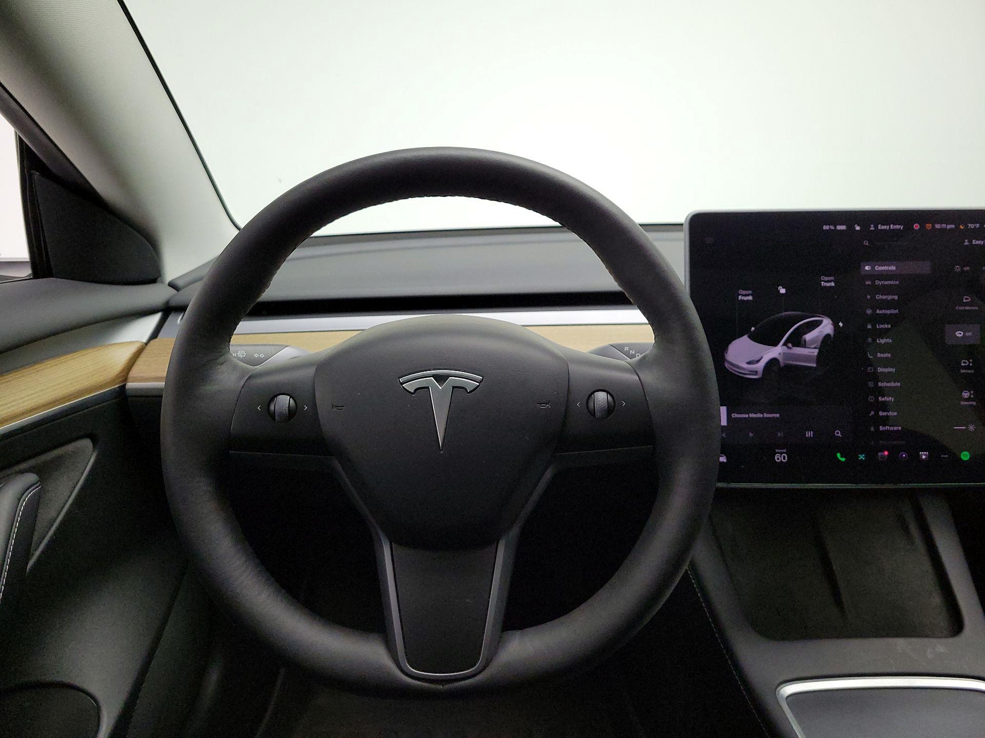 Thumbnail: 2022 Tesla Model 3 - 10