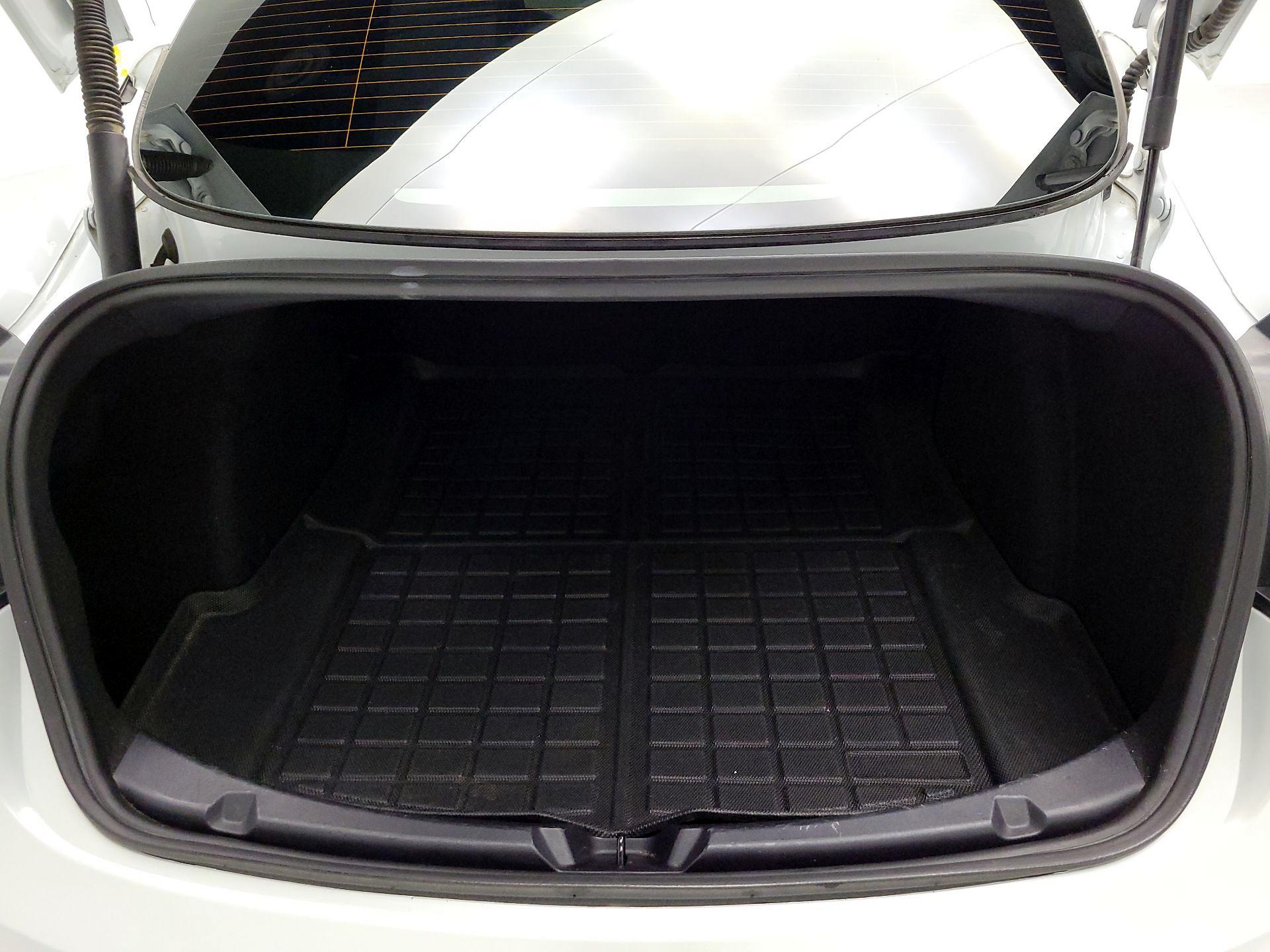 Thumbnail: 2022 Tesla Model 3 - 19
