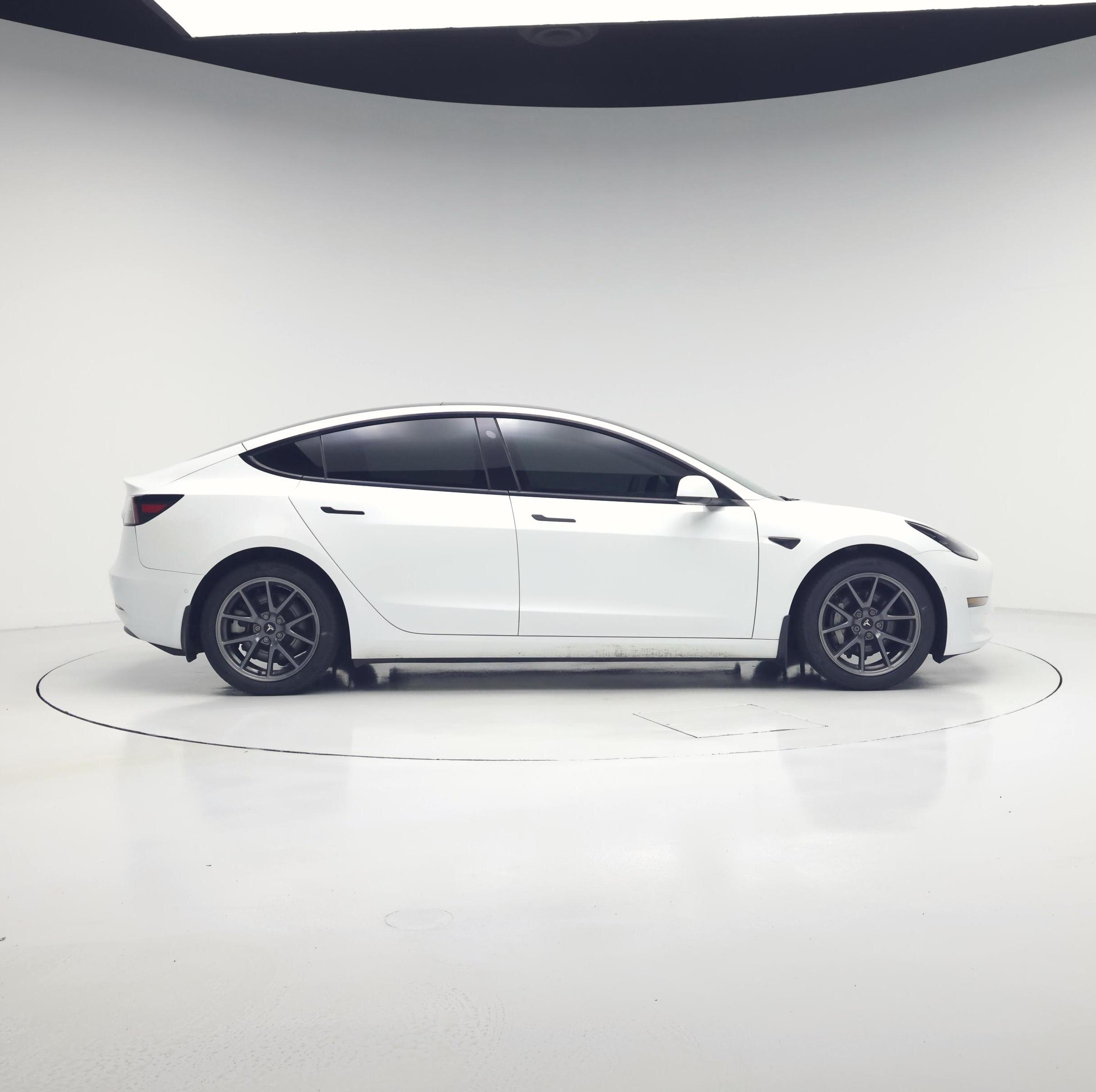 Thumbnail: 2022 Tesla Model 3 - 7