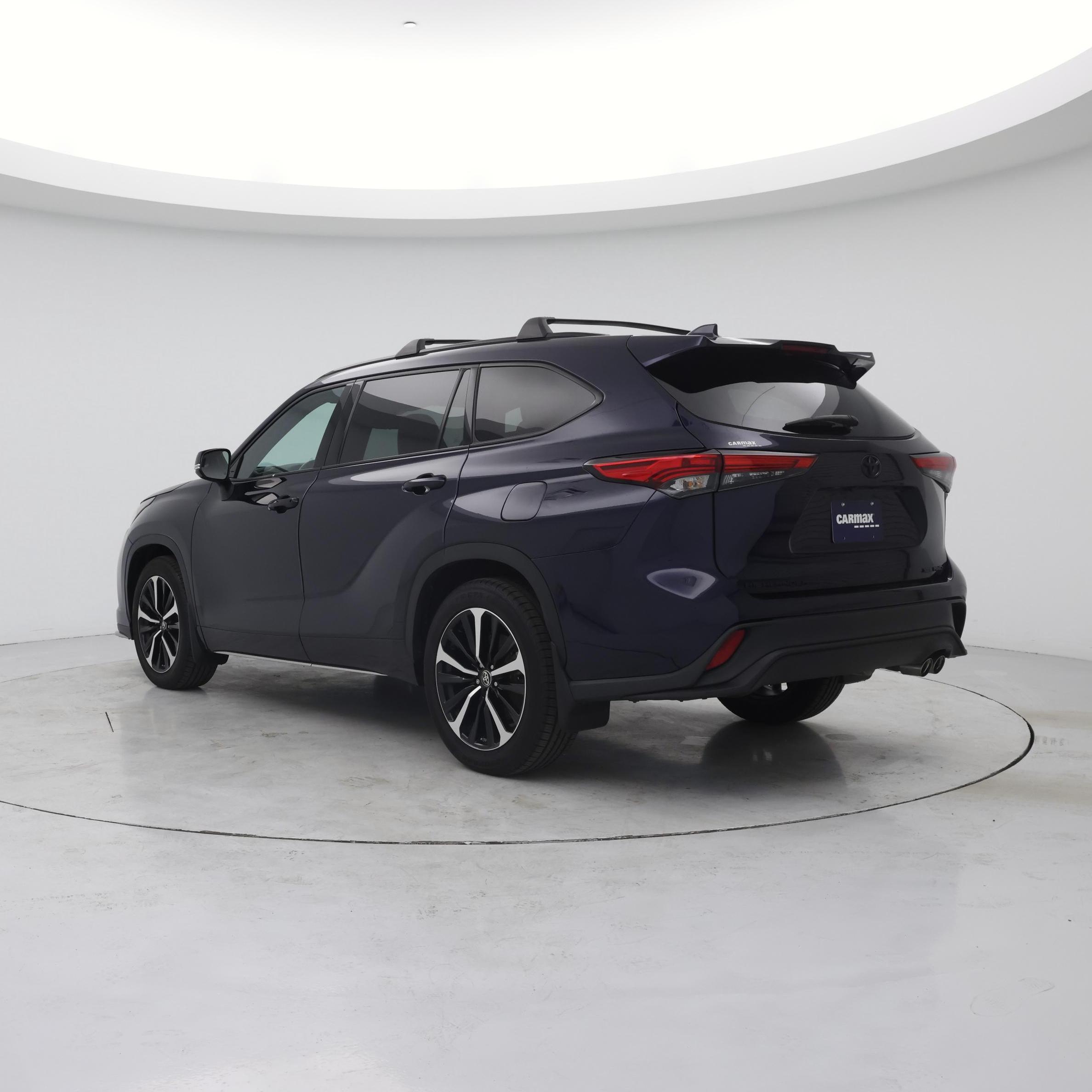 Thumbnail: 2022 Toyota Highlander - 2