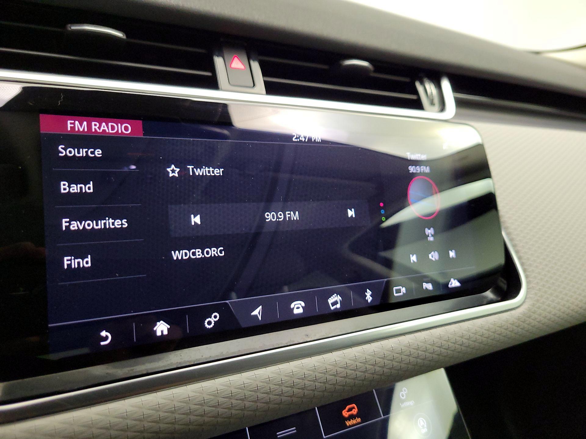 Thumbnail: 2020 Land Rover Range Rover Evoque - 16