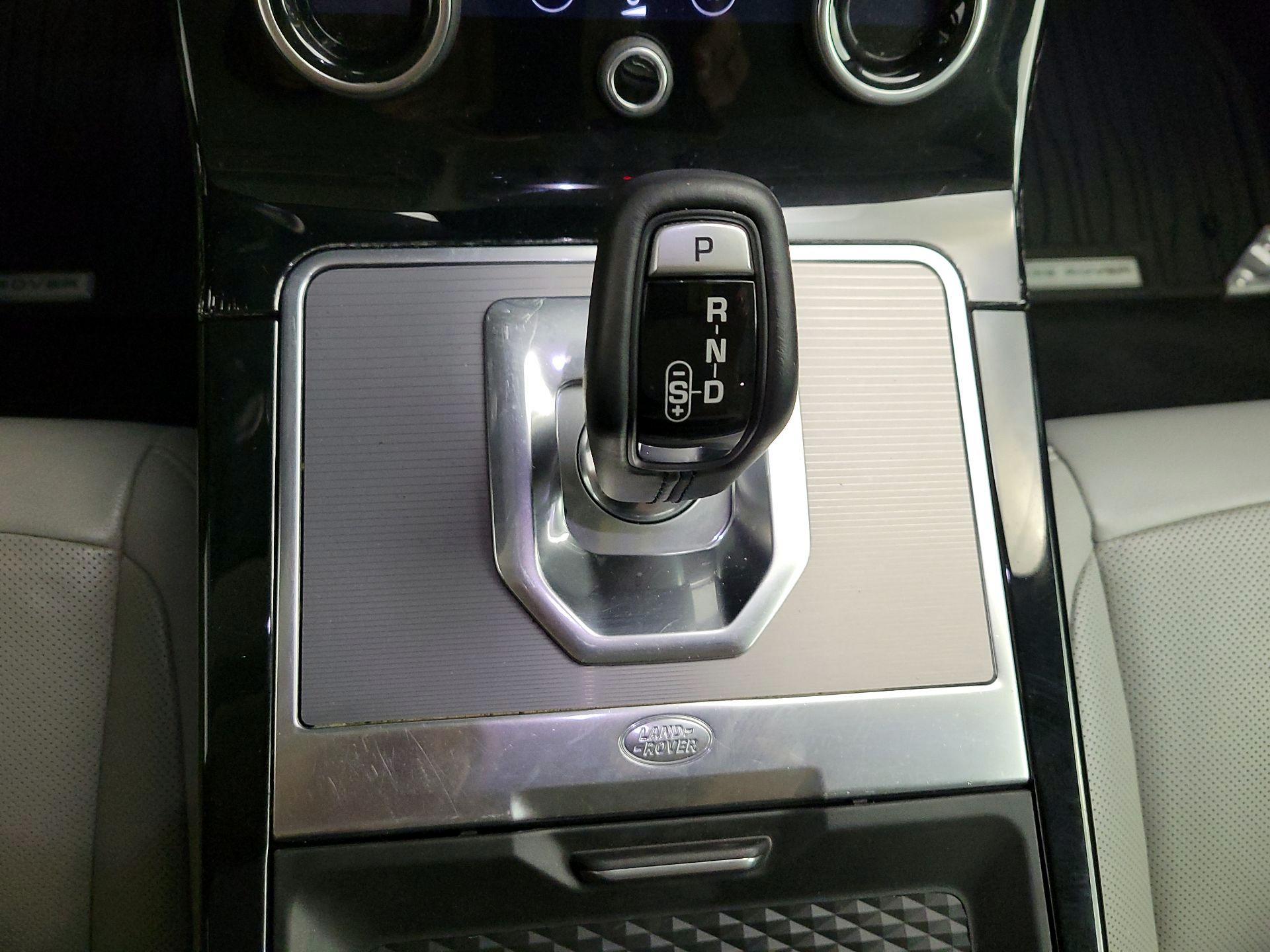 Thumbnail: 2020 Land Rover Range Rover Evoque - 18